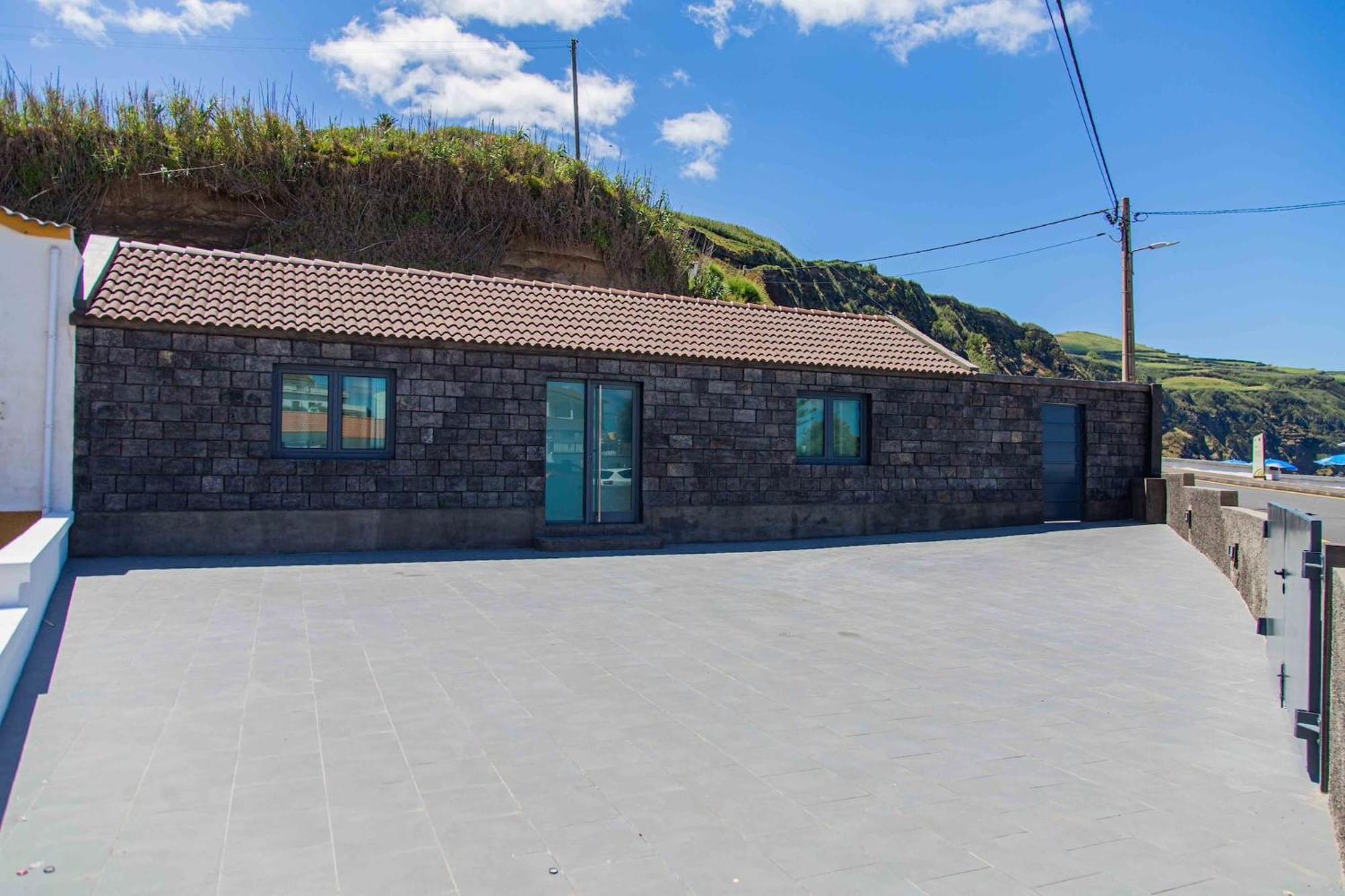Holiday home Mosteiros House