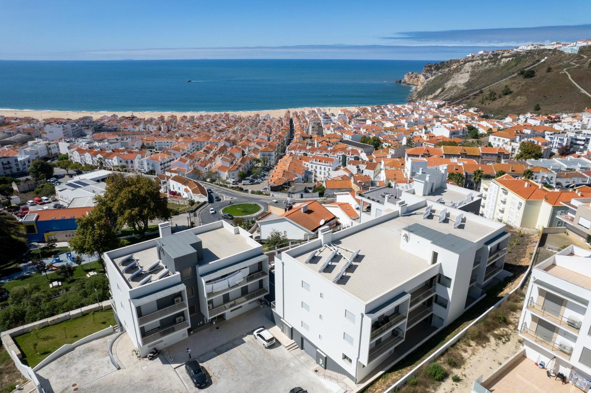 Apartment Panoramic Views - Terrace, Sea Views & Pool Nazare