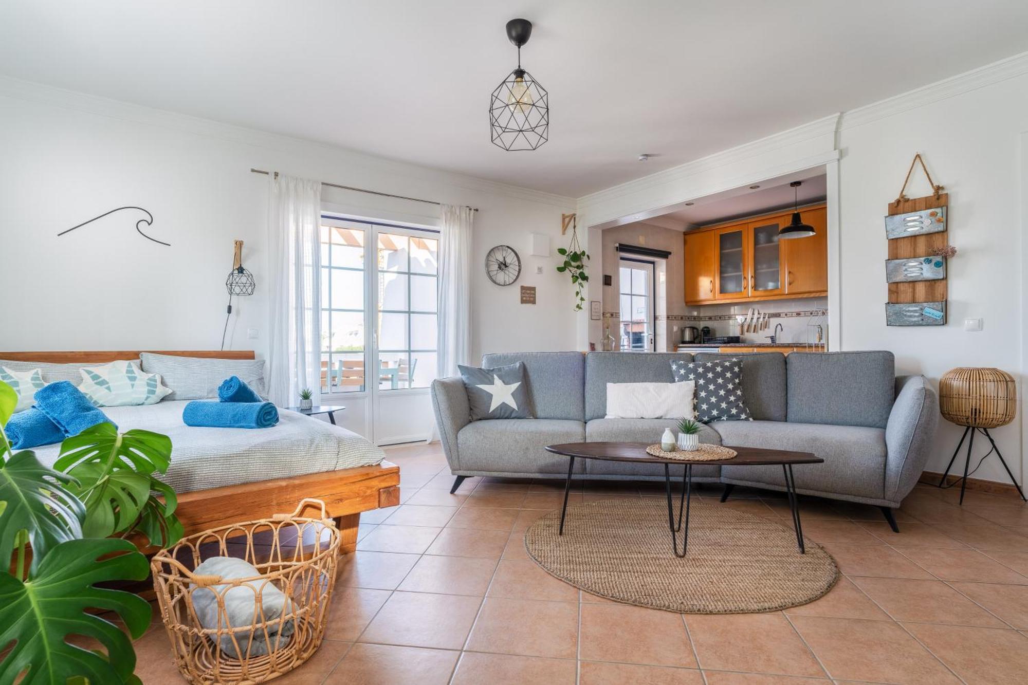 Sweet Arrifana // Beachhouse Apartamento