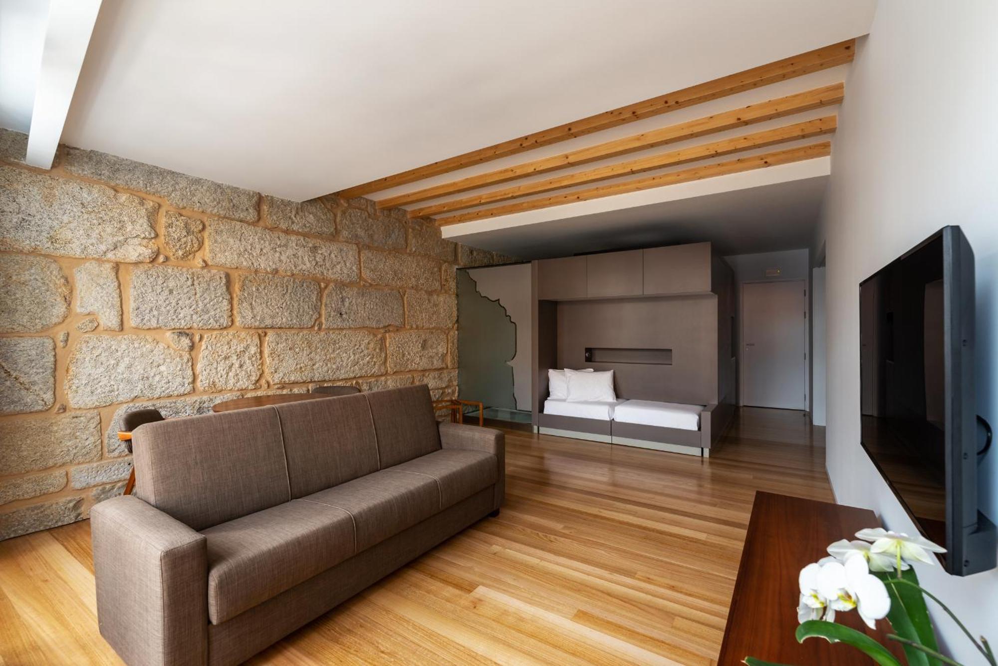 Pensao O Laranjeira Guest house