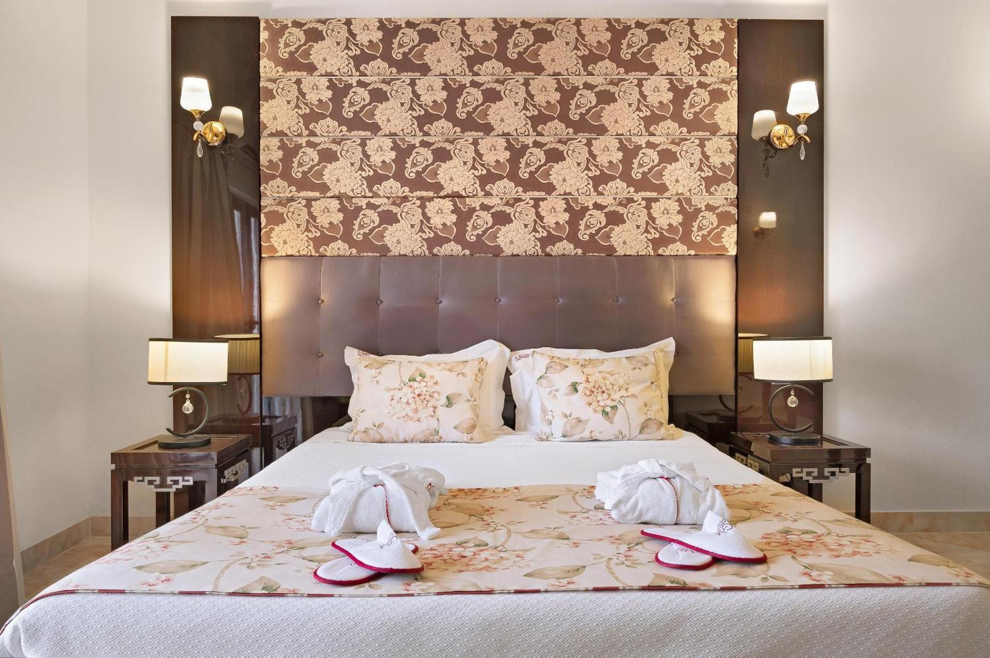 Aparthotel Grand Muthu Oura View Club 5*