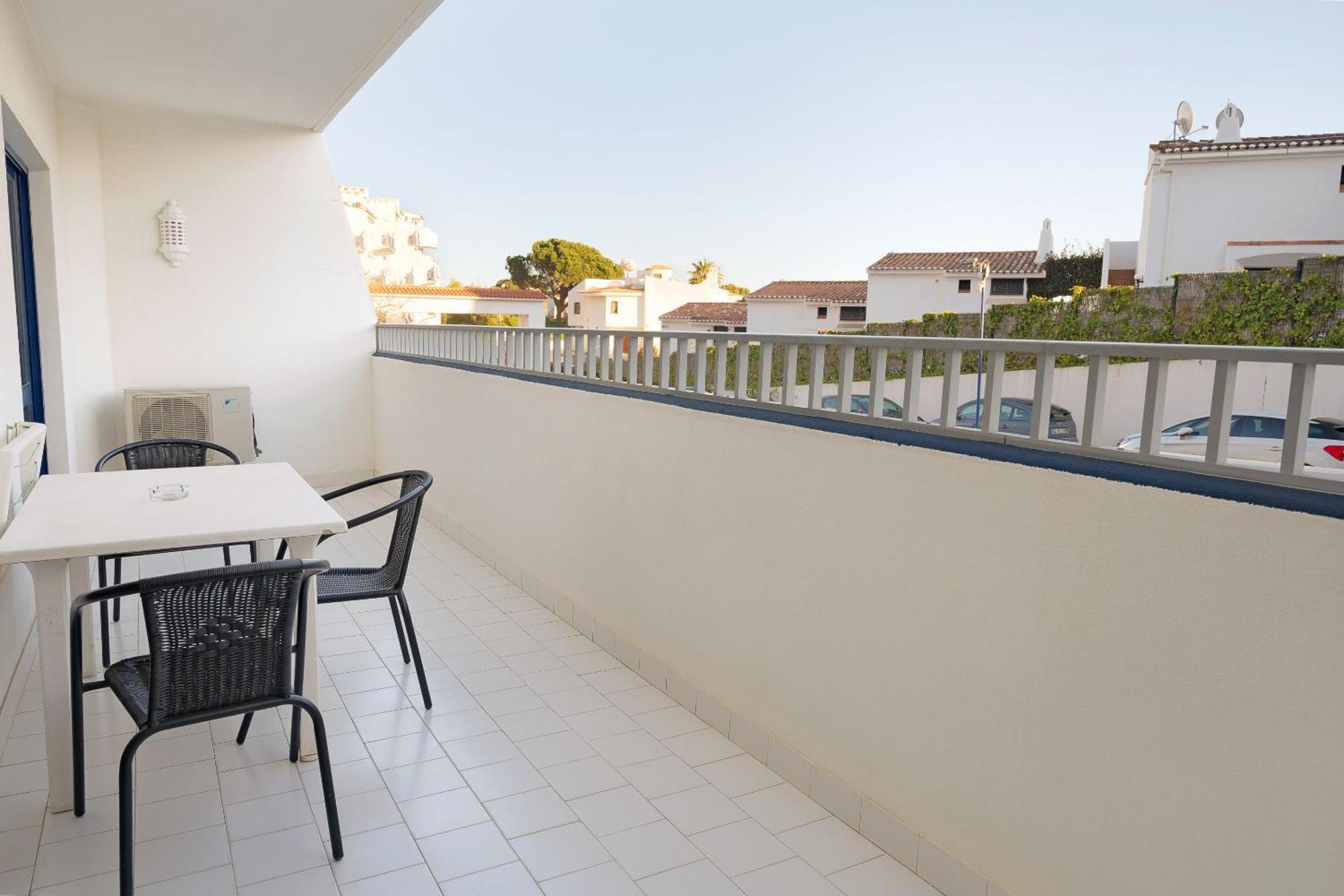 Aparthotel Grand Muthu Oura View Club 5*