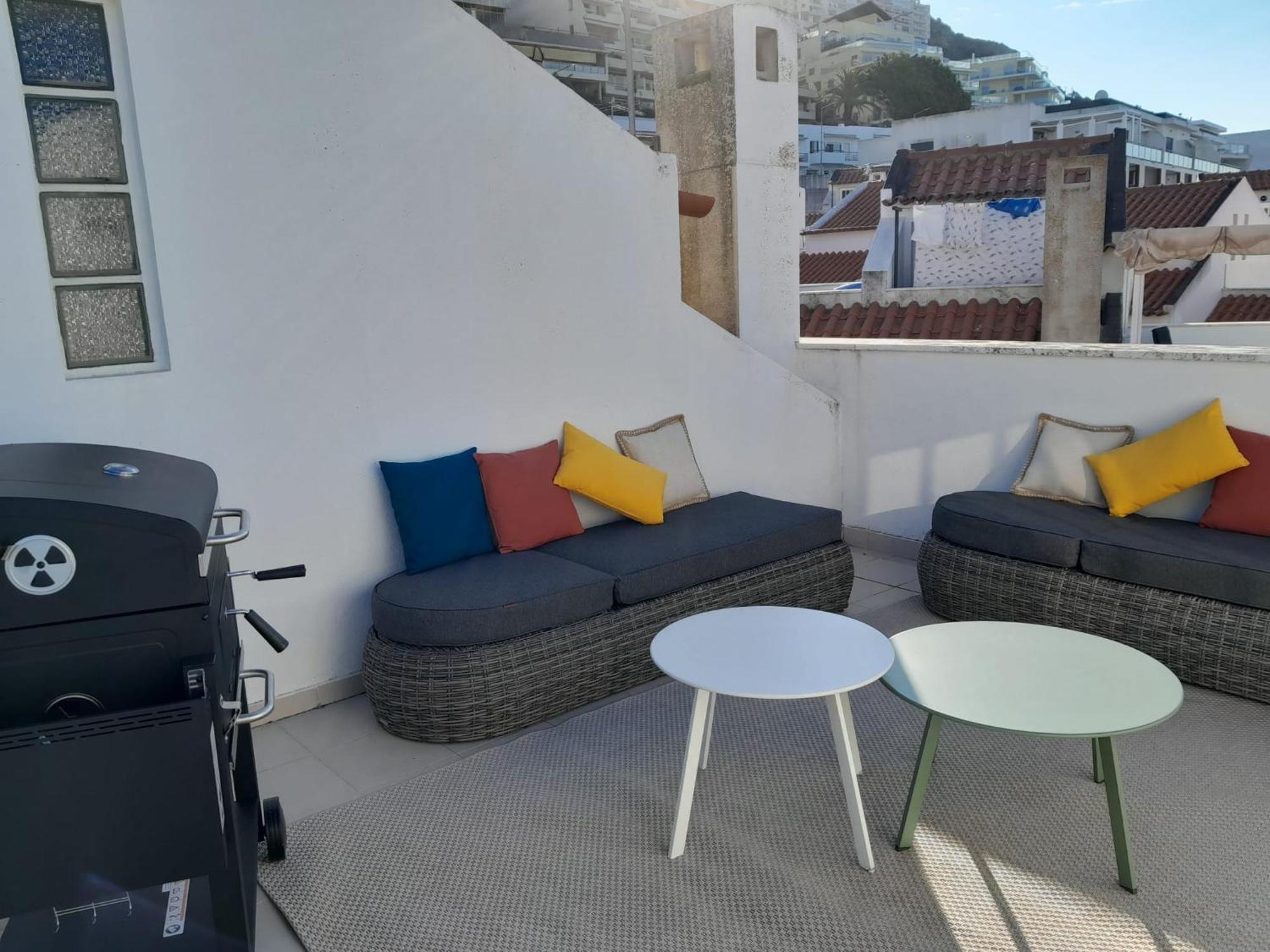 - E Castelo Sesimbra