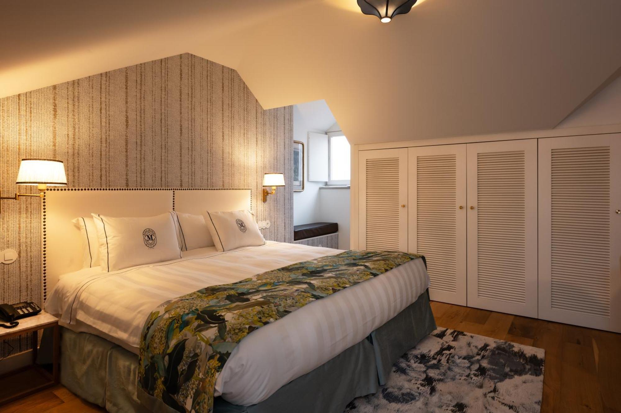 Dona Maria Hotel 4*