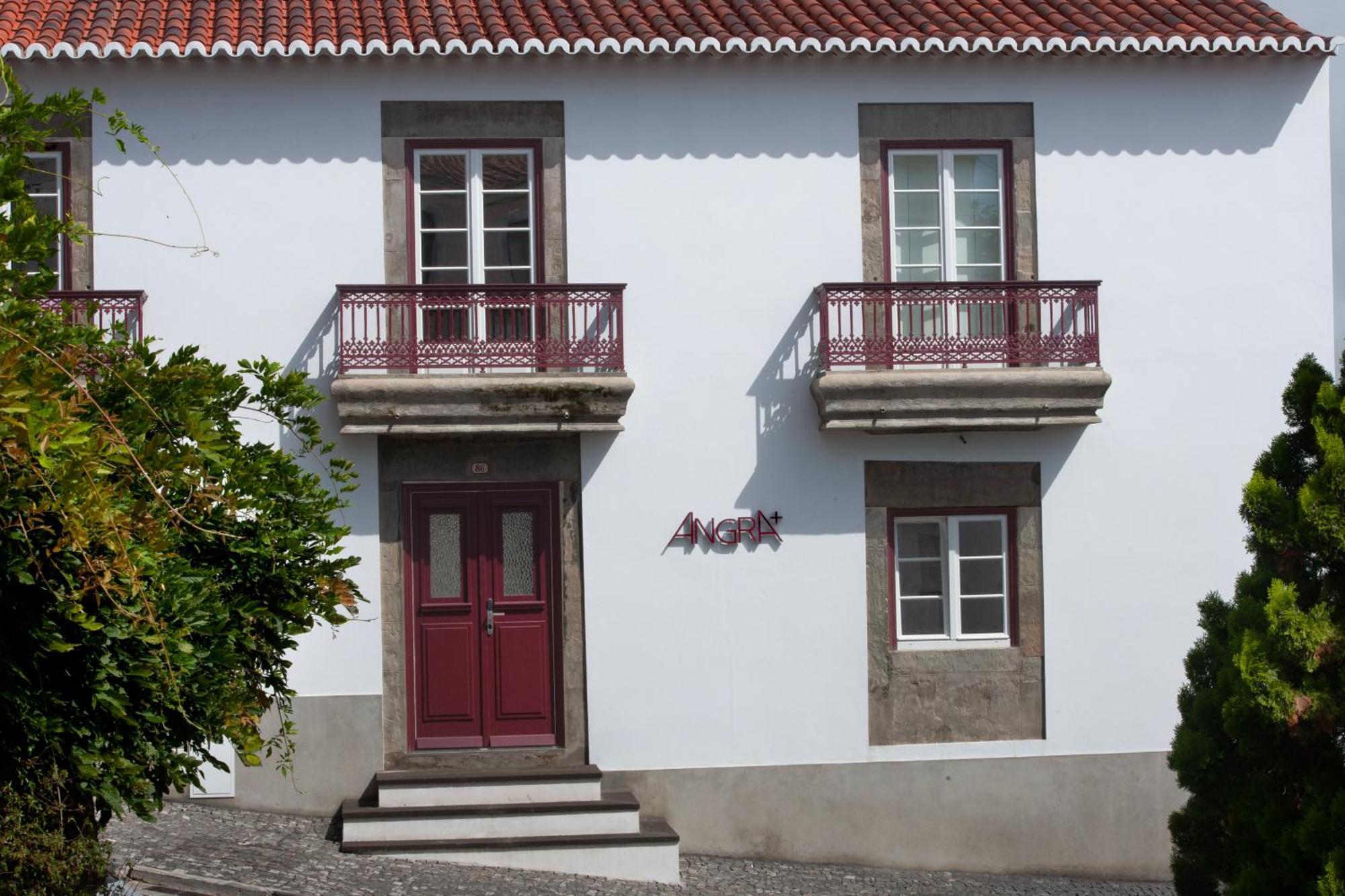 Angra + Apartment *