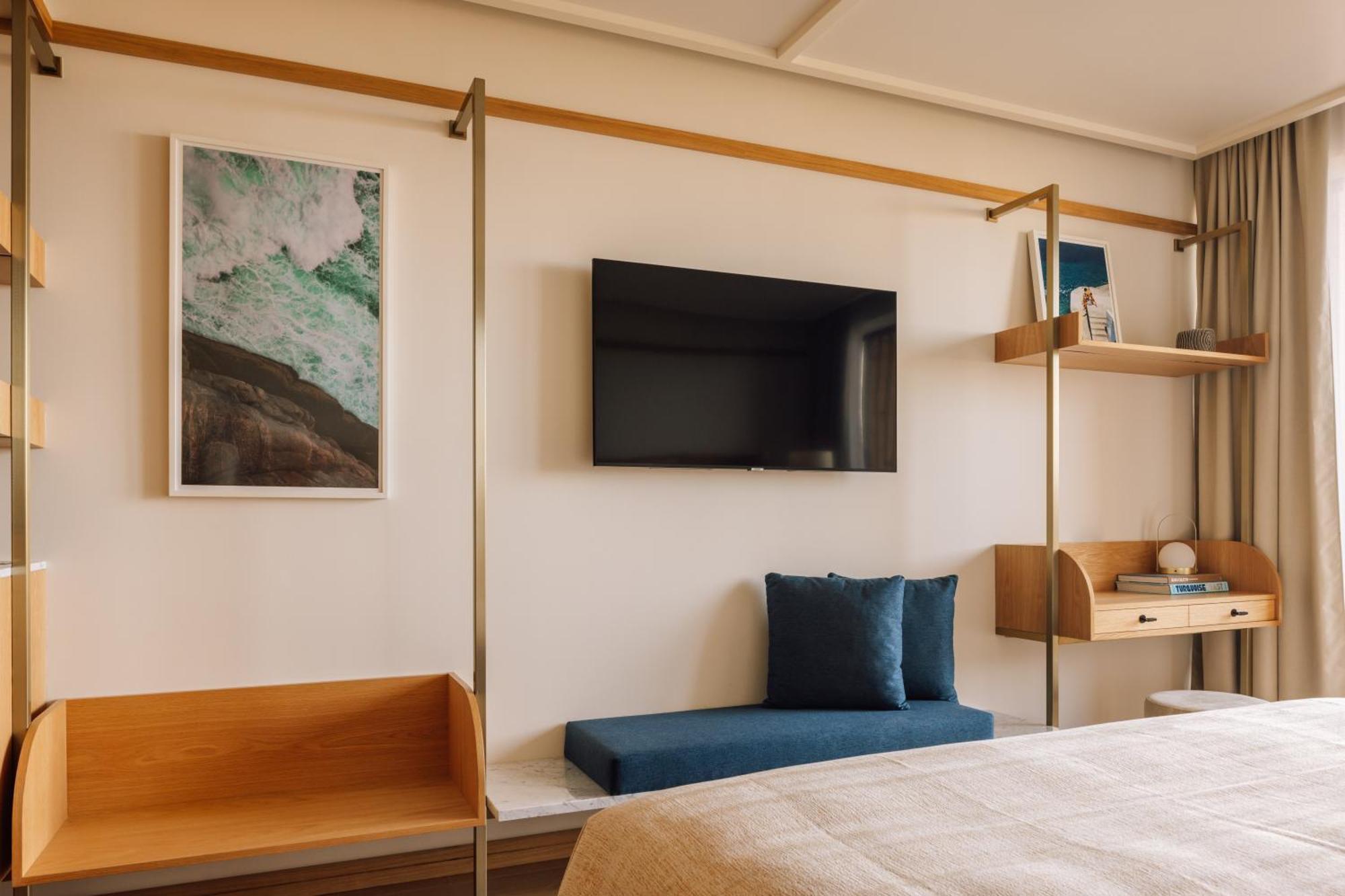 Aethos Hotel