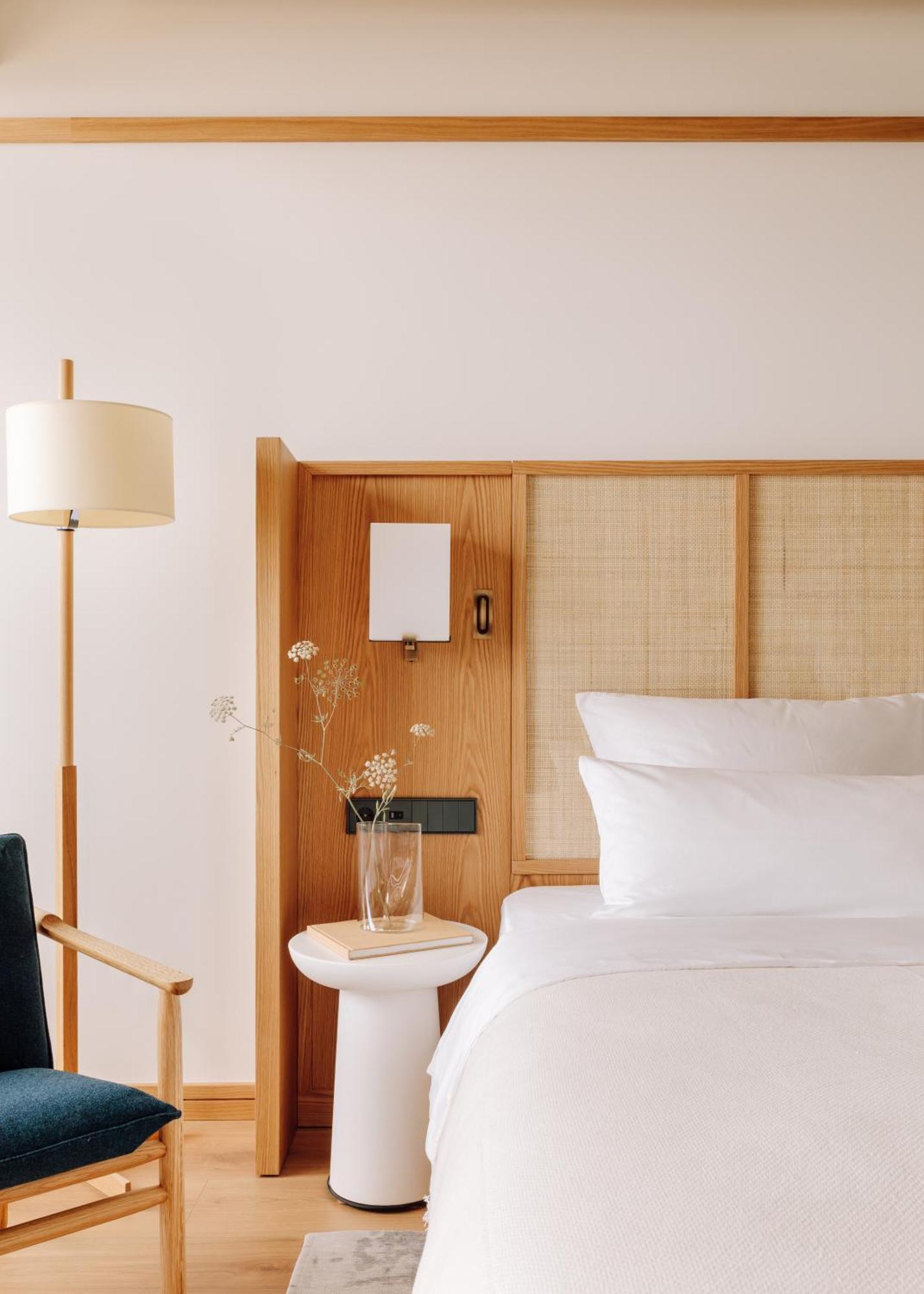 Aethos Hotel 5*