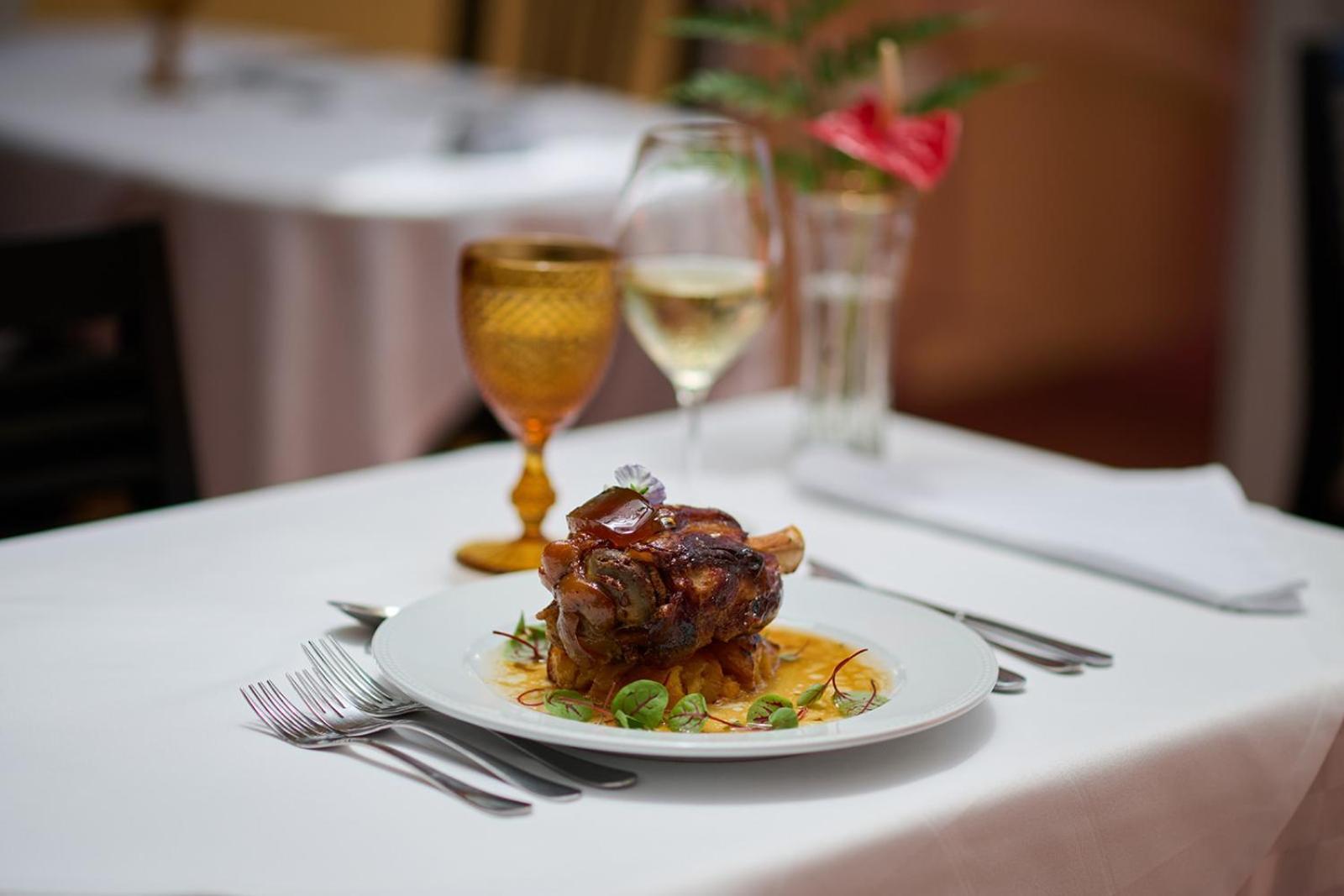 & Art Madeira Inn 3*