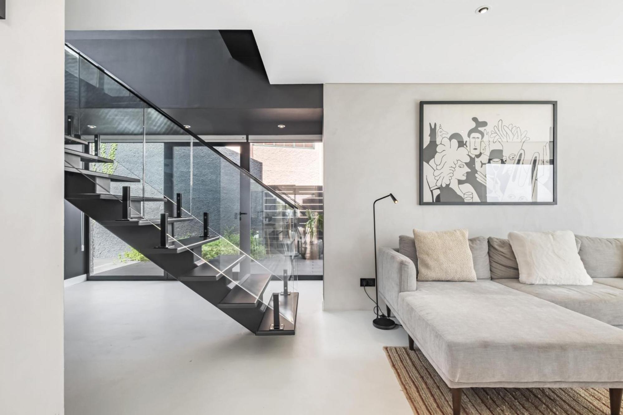 Villa House Of Cork And Ivy - By Wehost *