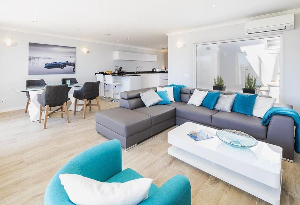 Stylish Modern Carvoeiro Villa 2 Bedrooms Villa Benagil Stunning Views Roof Terrace With Private Heated Pool Algarve Villa *