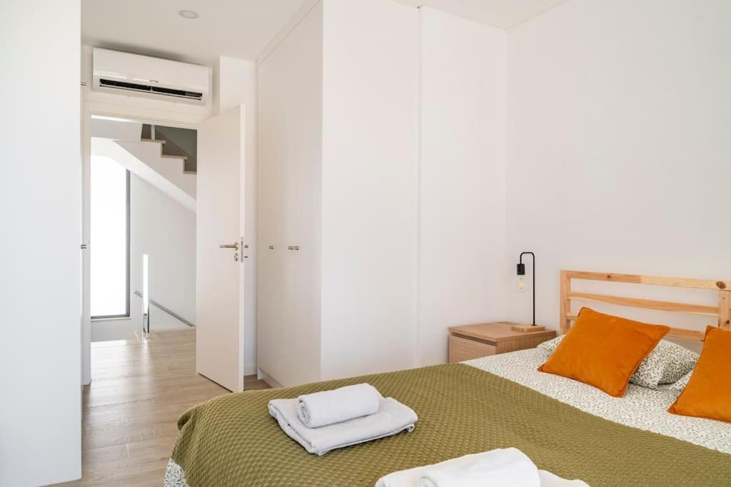 Beach, Ocean View & Bright House Ericeira