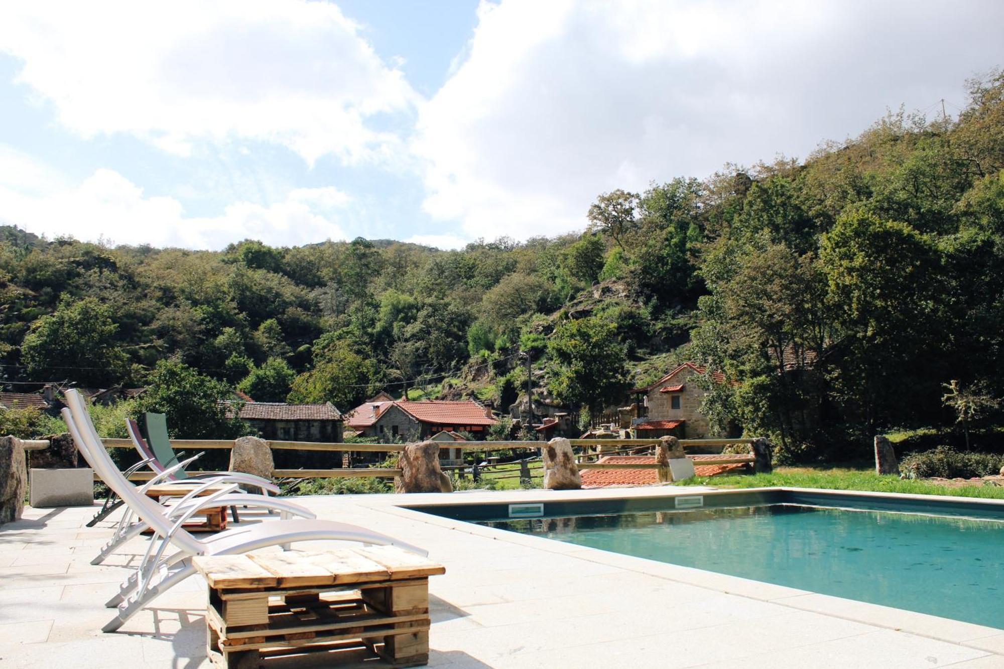 Aldeia De Pontes - *