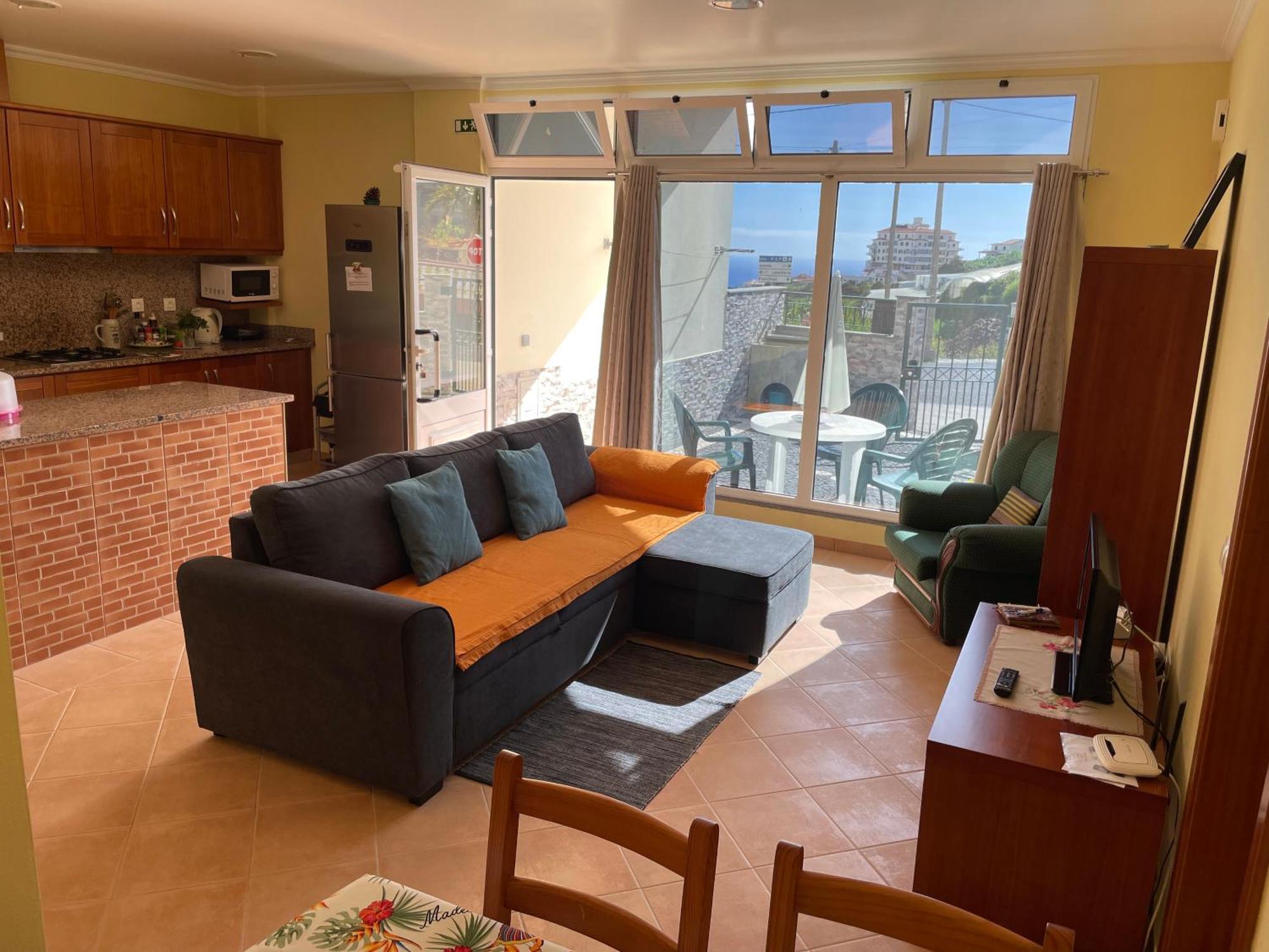 Atlantic Rose Apartment *