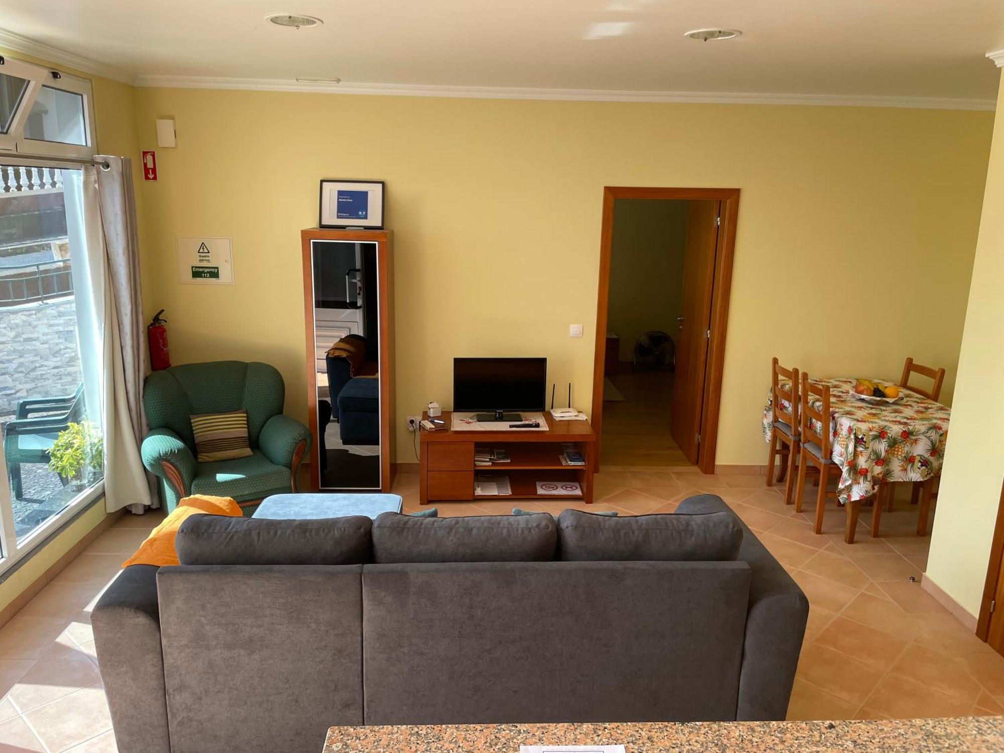 Atlantic Rose Apartment