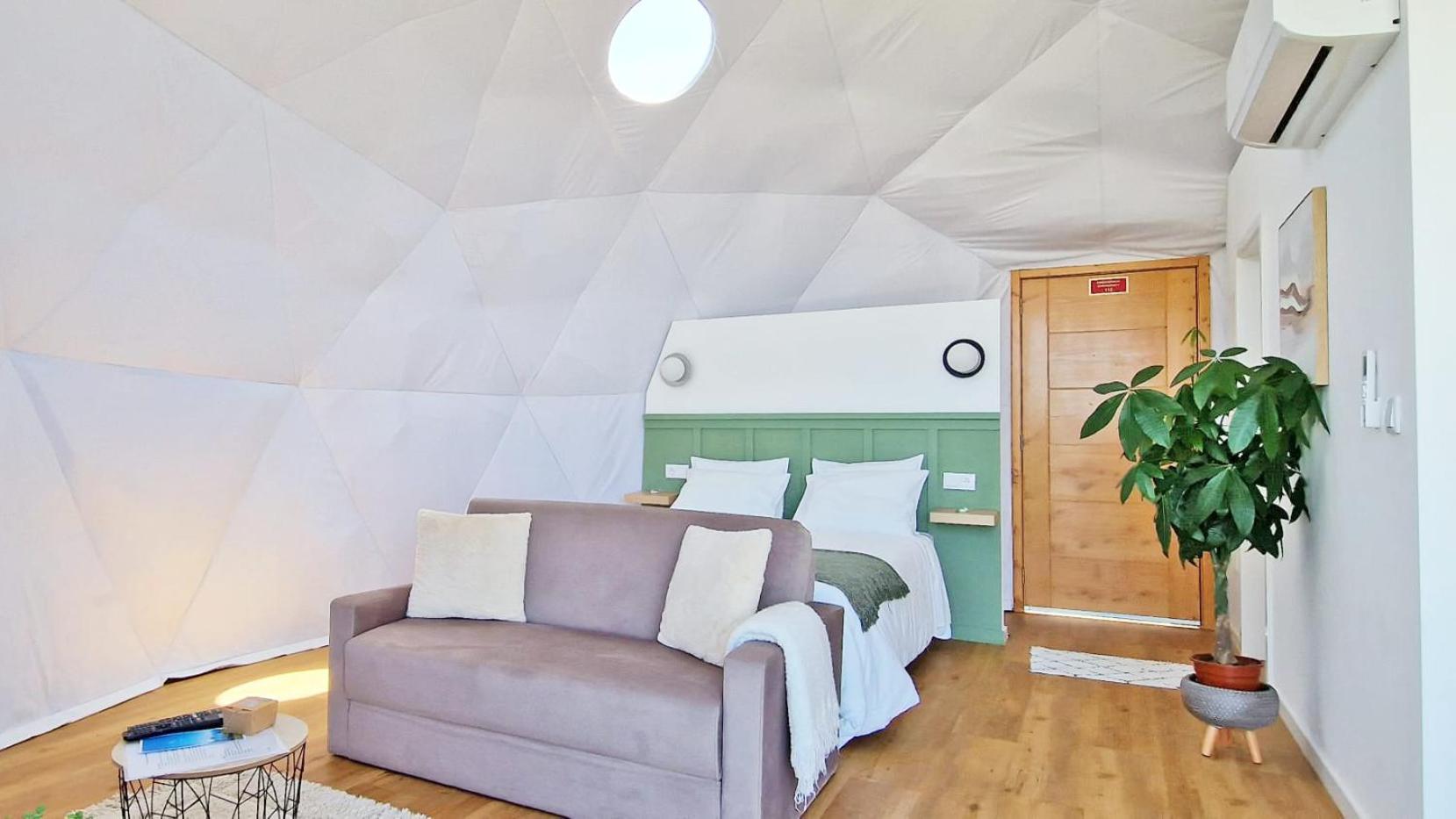 Vi Naturae Glamping *