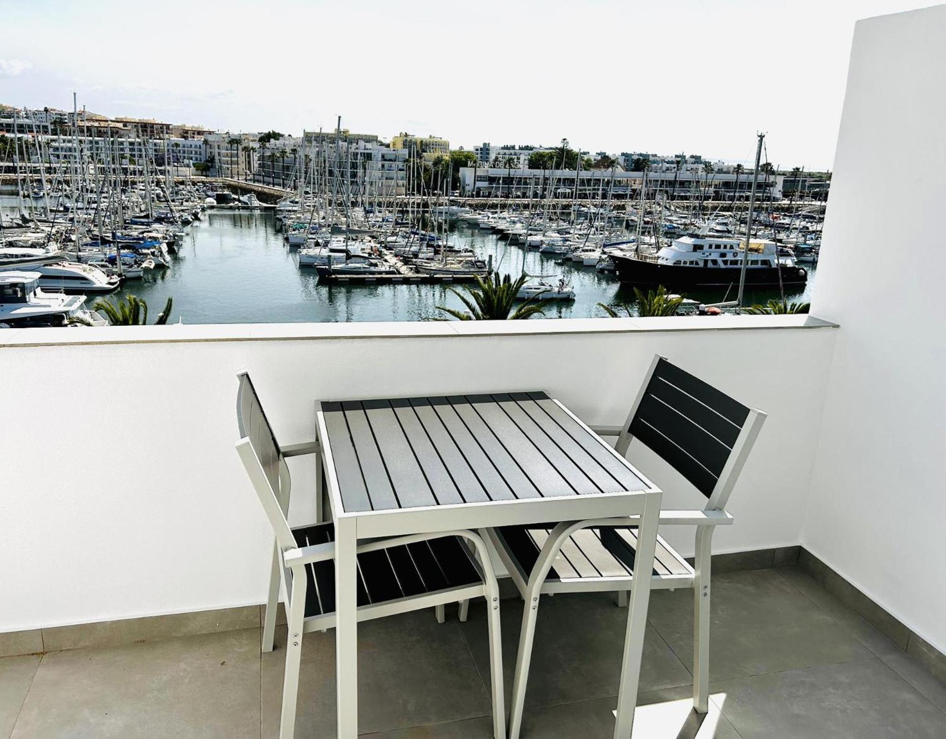 Apartment Marina View On Main Avenue
