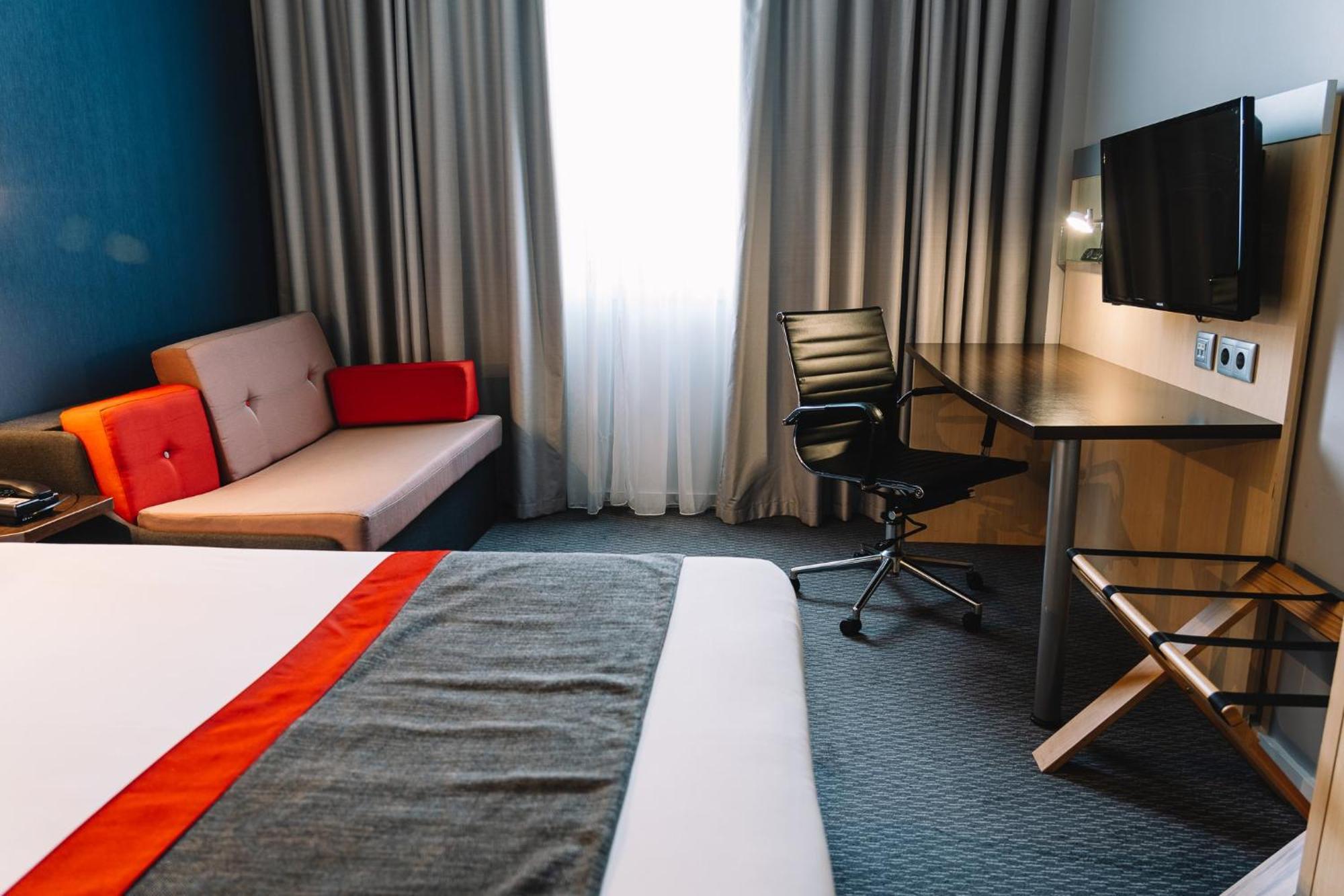 Express Porto Exponor By Ihg 3*