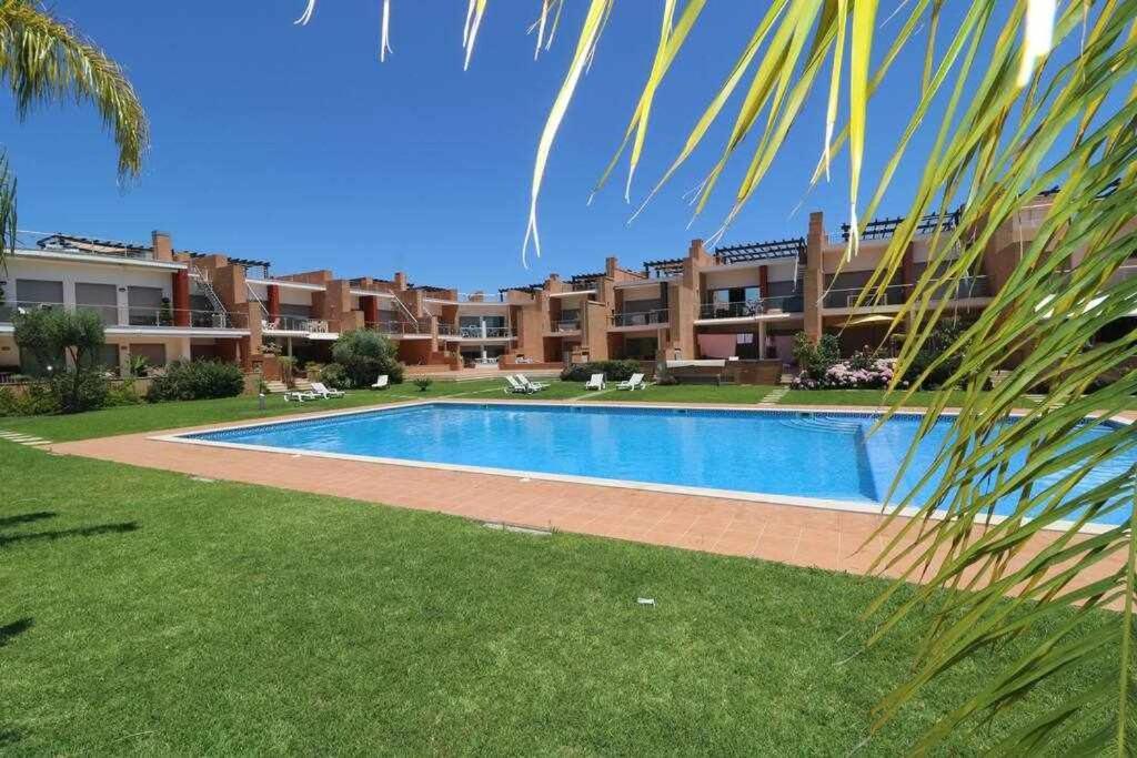 Millennium Golf By Fhr Piscina & Parking Apartment