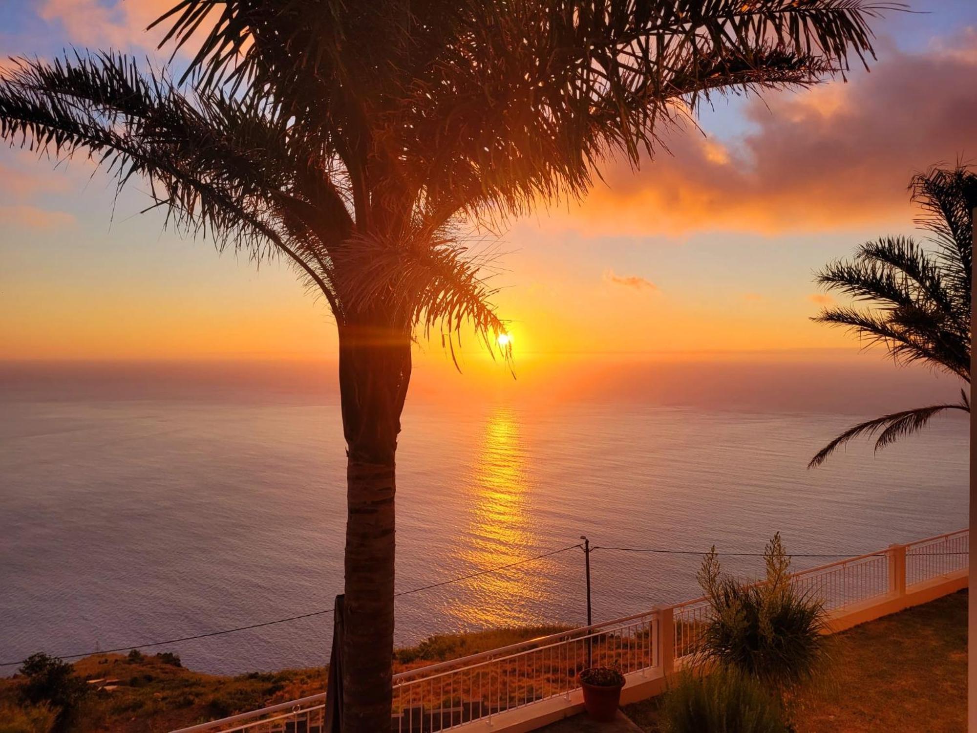 Best Sea View in Madeira-Casa Farol Fajã da Ovelha