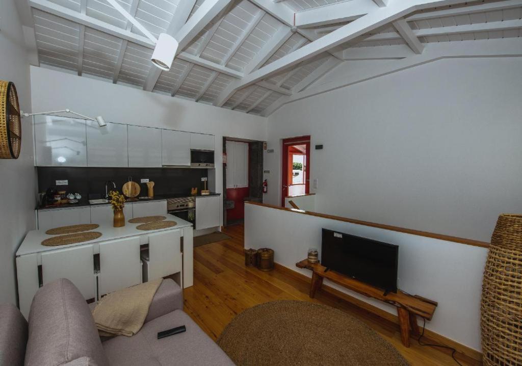 Casa Do Brasao Apartment Lajes do Pico