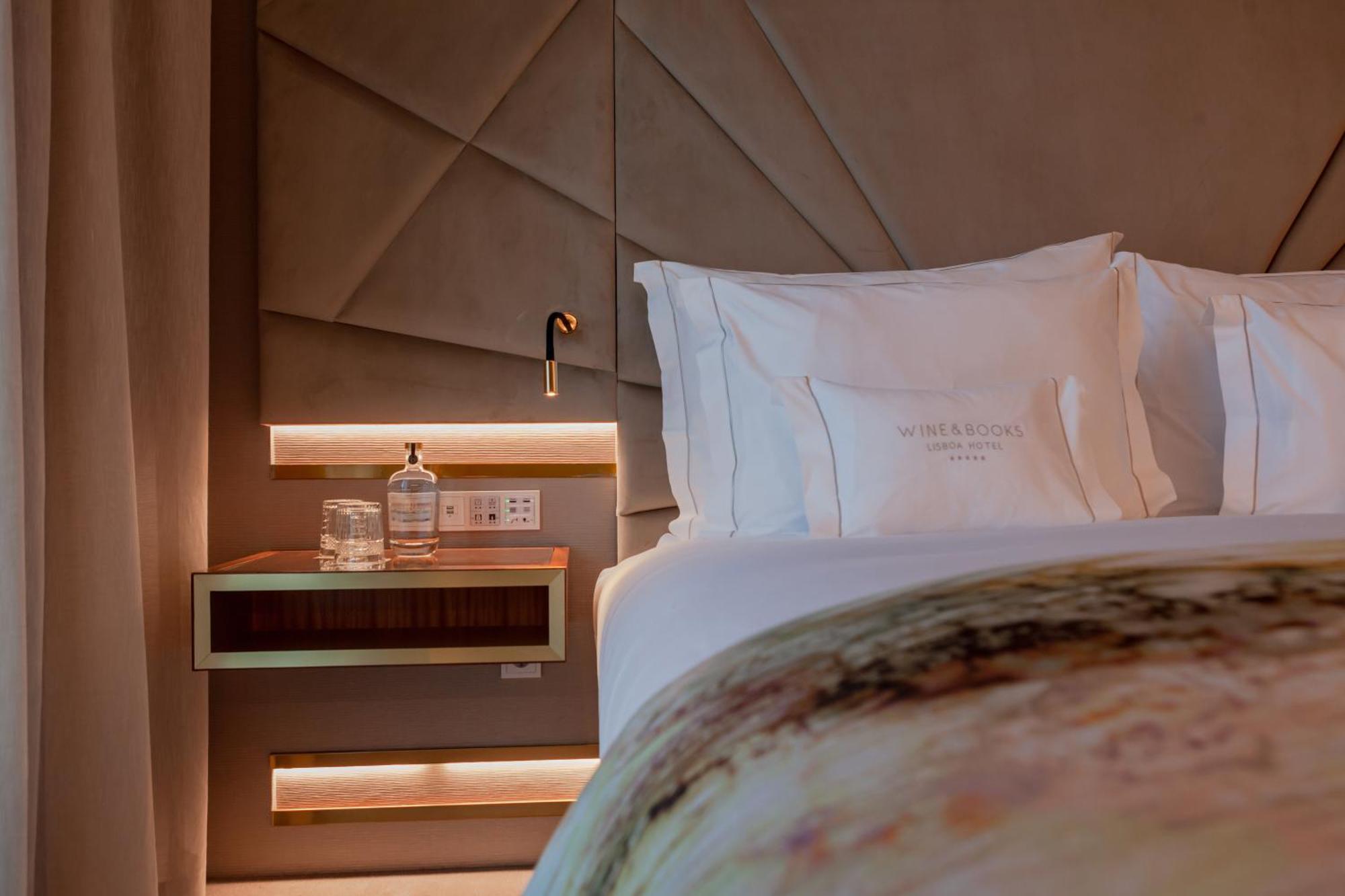 Hotel Wine & Books 5*