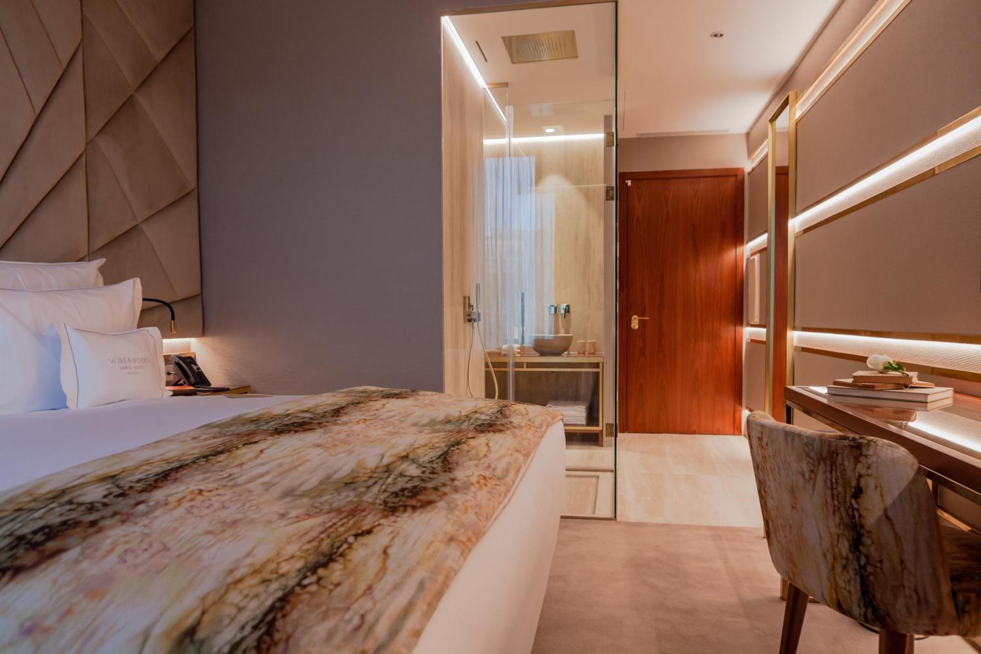 Wine & Books Hotel
