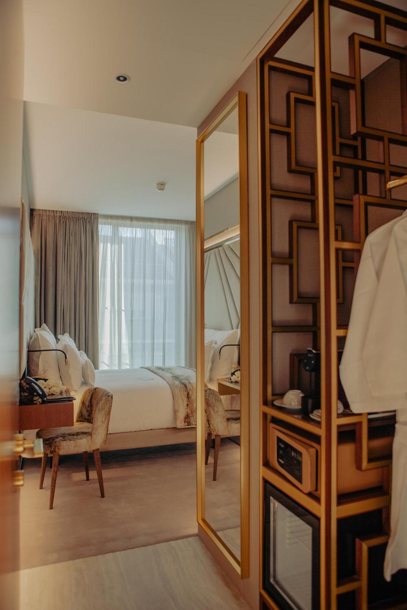Wine & Books Hotel Lisbon