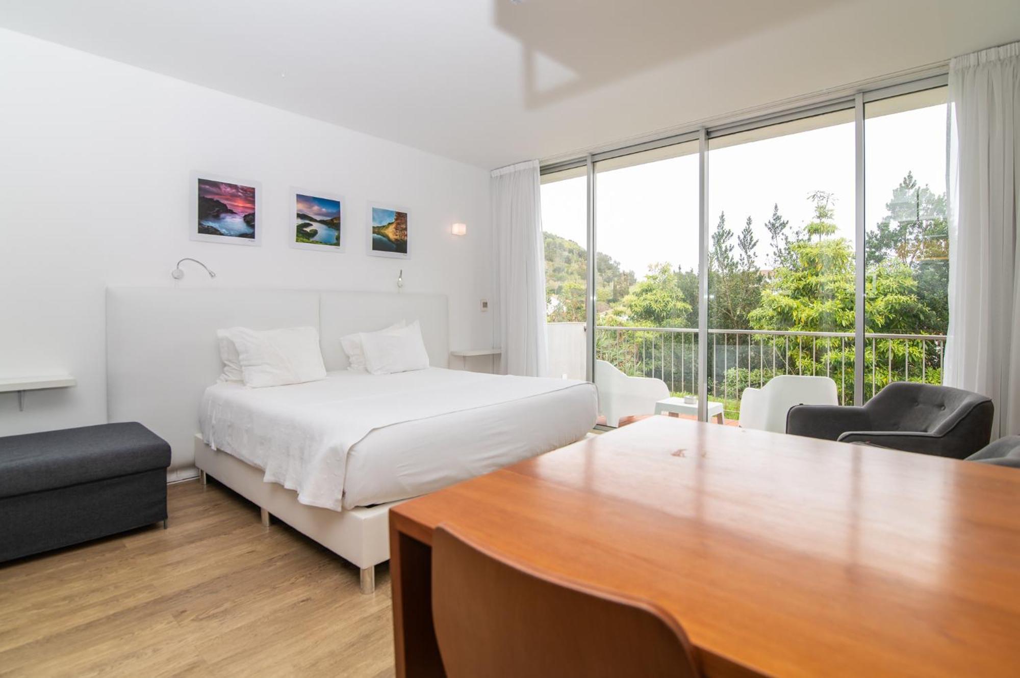 Anc Hotel Caloura