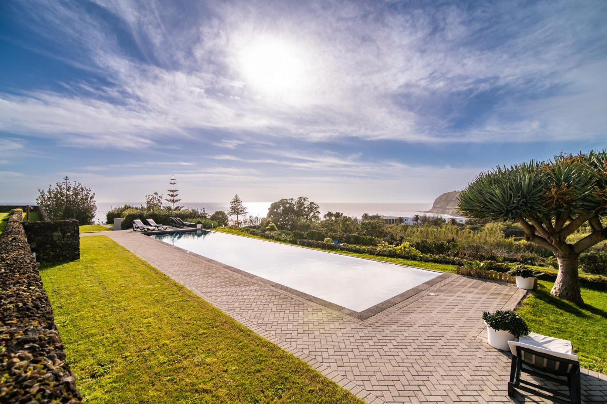 Anc 4* Caloura