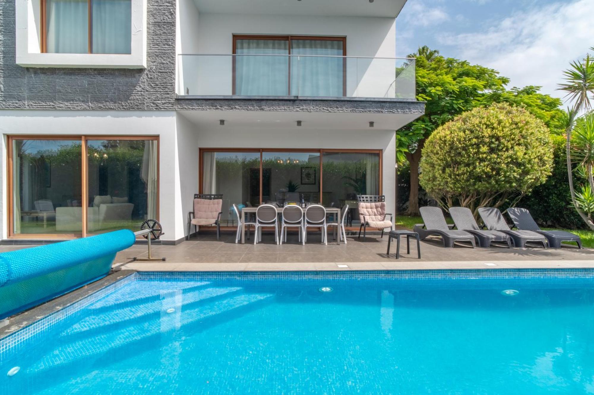 Villa Star With Private Heated Pool In Funchal (Madeira)
