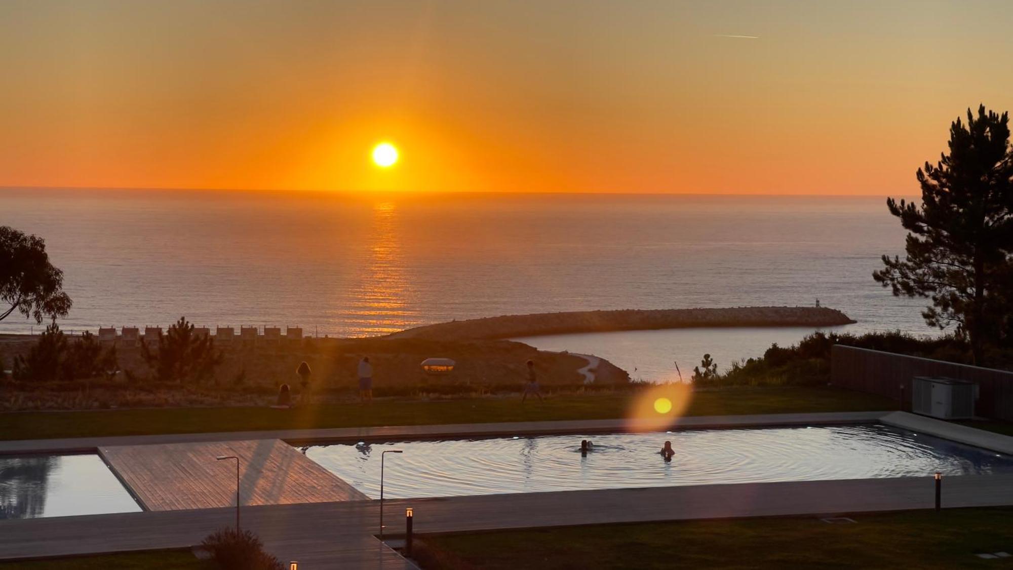 Mar A Vista - With Pool, Gym And Sea Views Nazaré