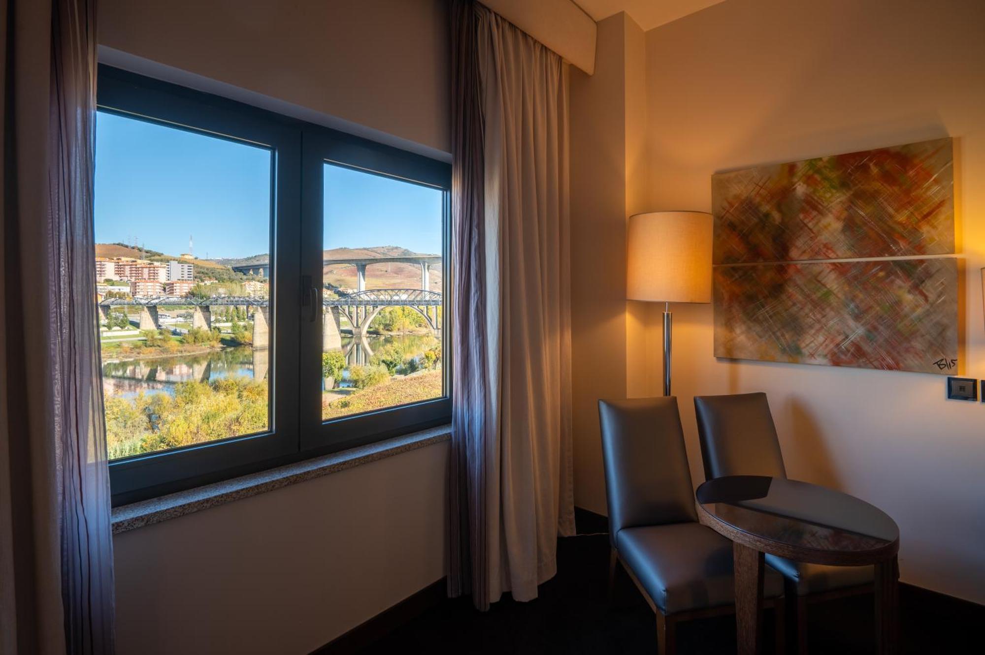Gale Collection Douro Lamego