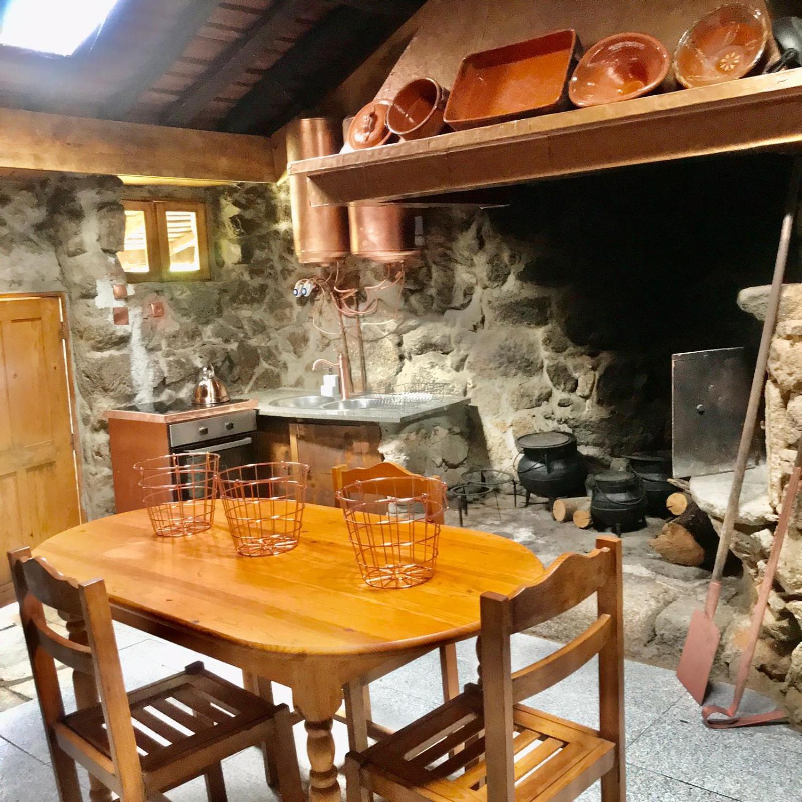 Farm stay Quinta Dos Carvalhos The Wine House Farm In Center Of - Capital Of The Douro