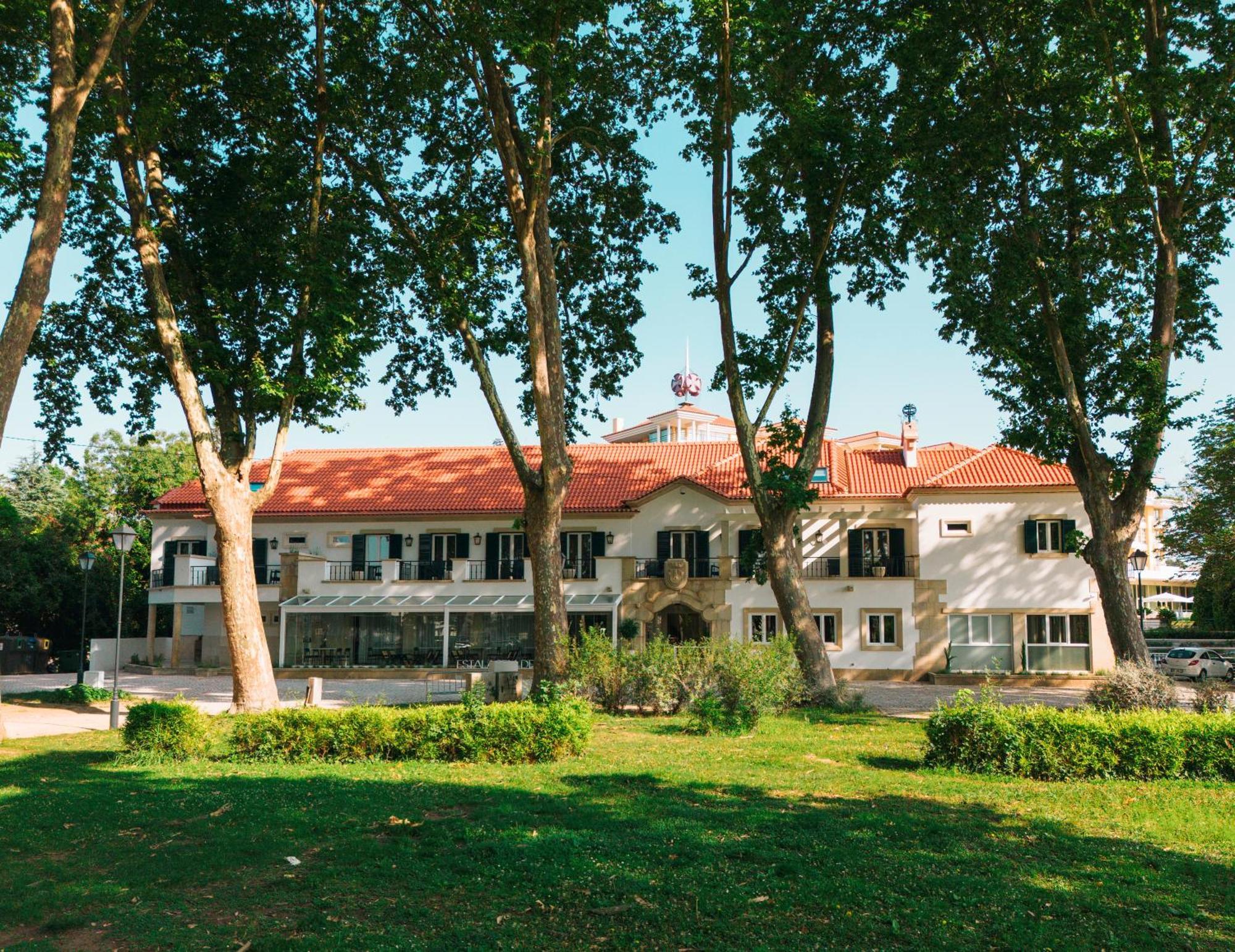 Estalagem Santa Iria & Hotel