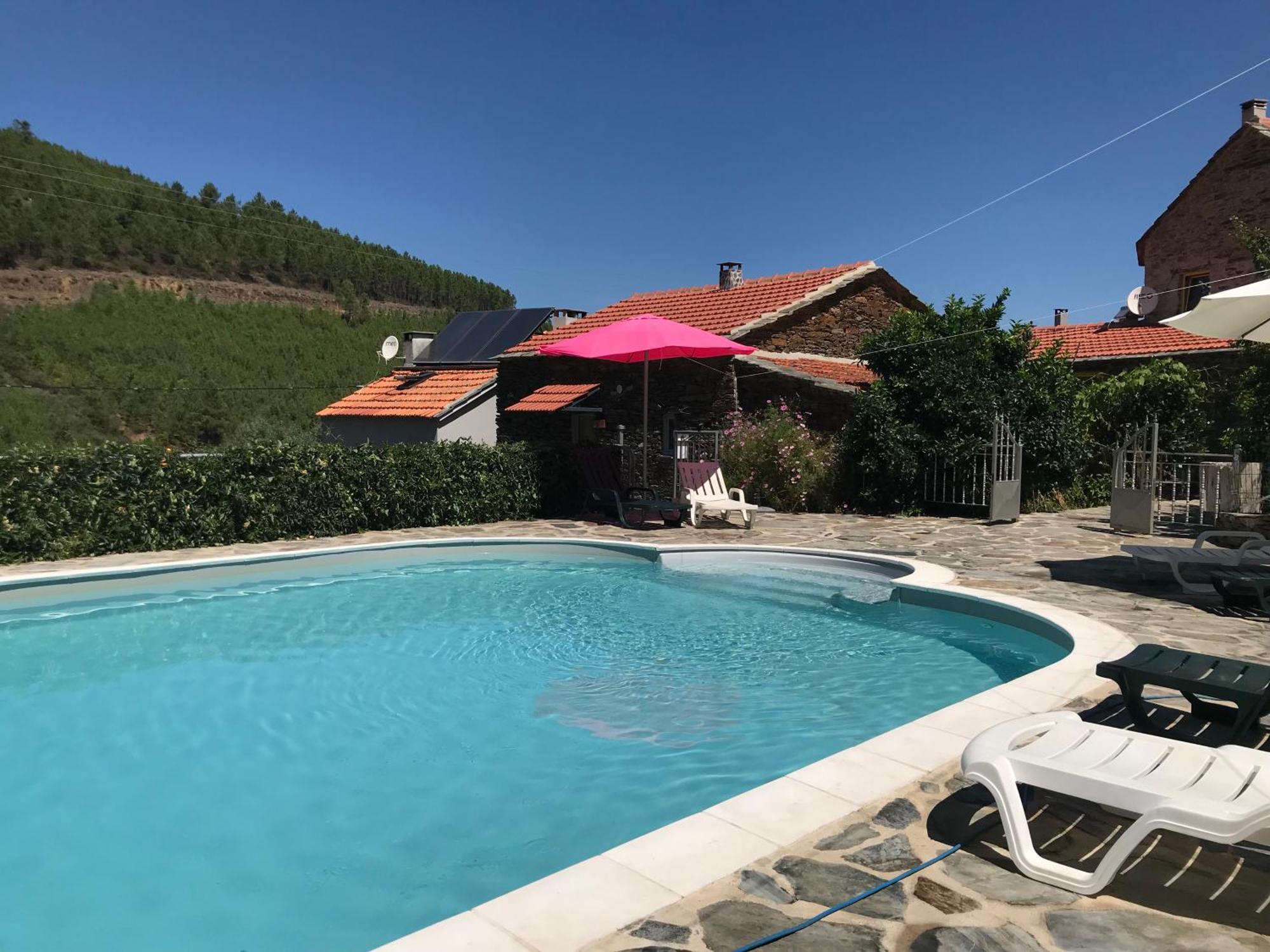 Casas Da Nascente Farm stay Loriga