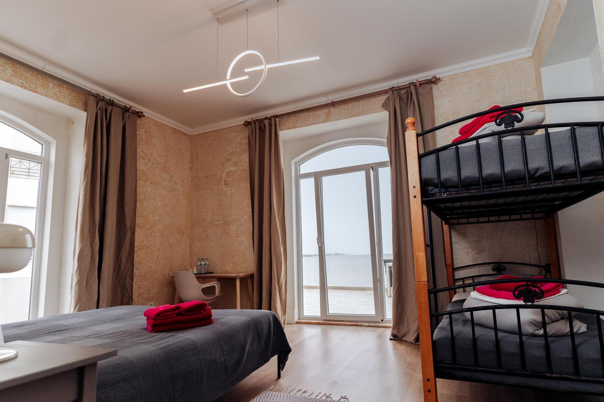 Guest house Residencial Real Azenhas do Mar