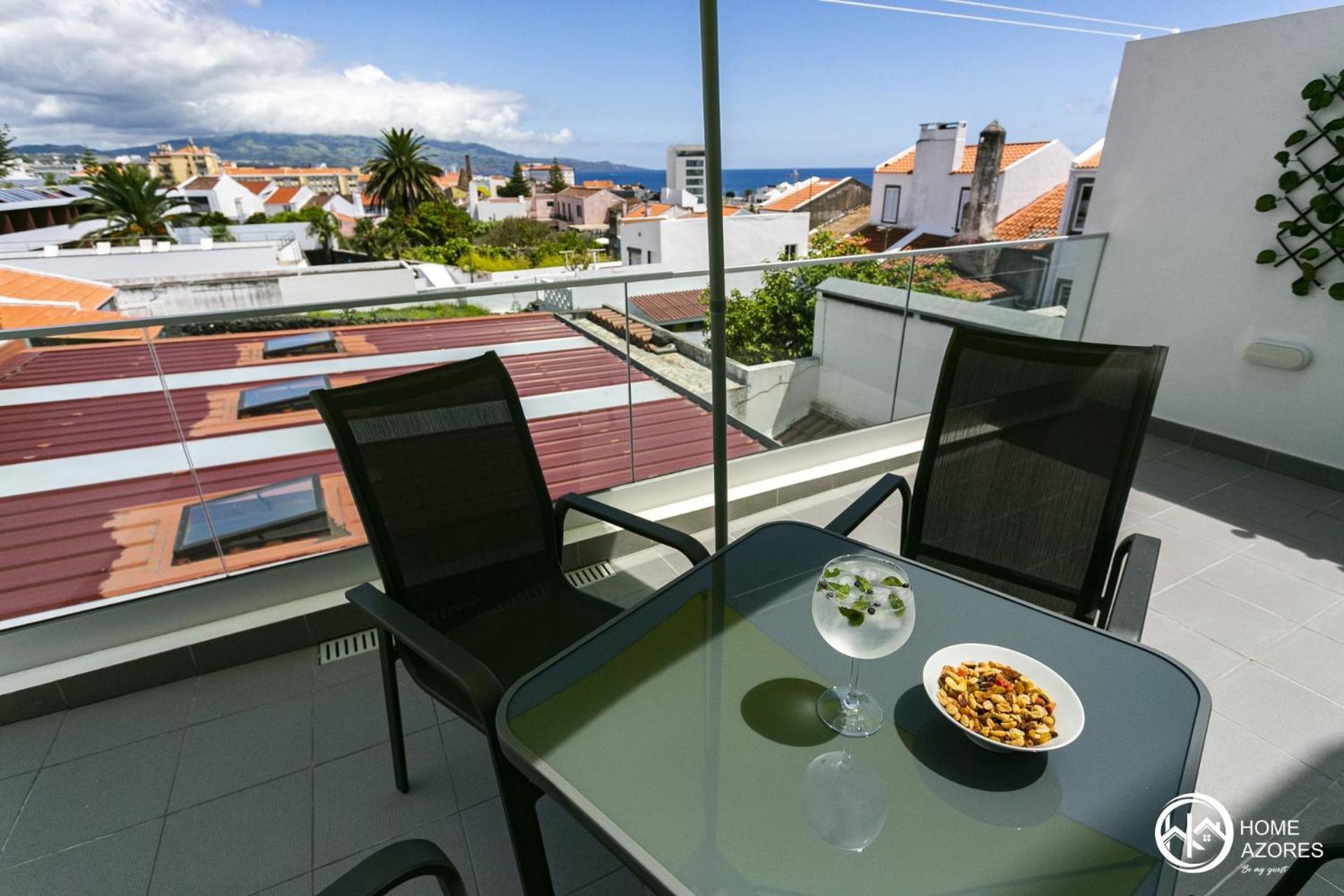 Azores - Casas Da Ladeira * Ponta Delgada (Sao Miguel)