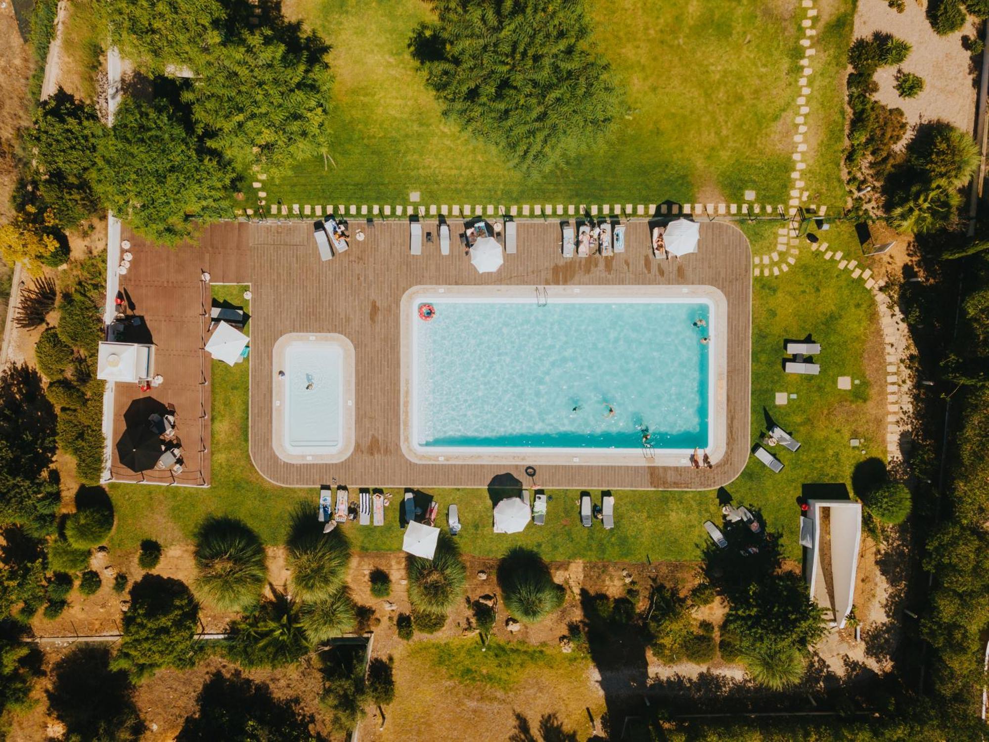 Pelican Apartahotel 4*