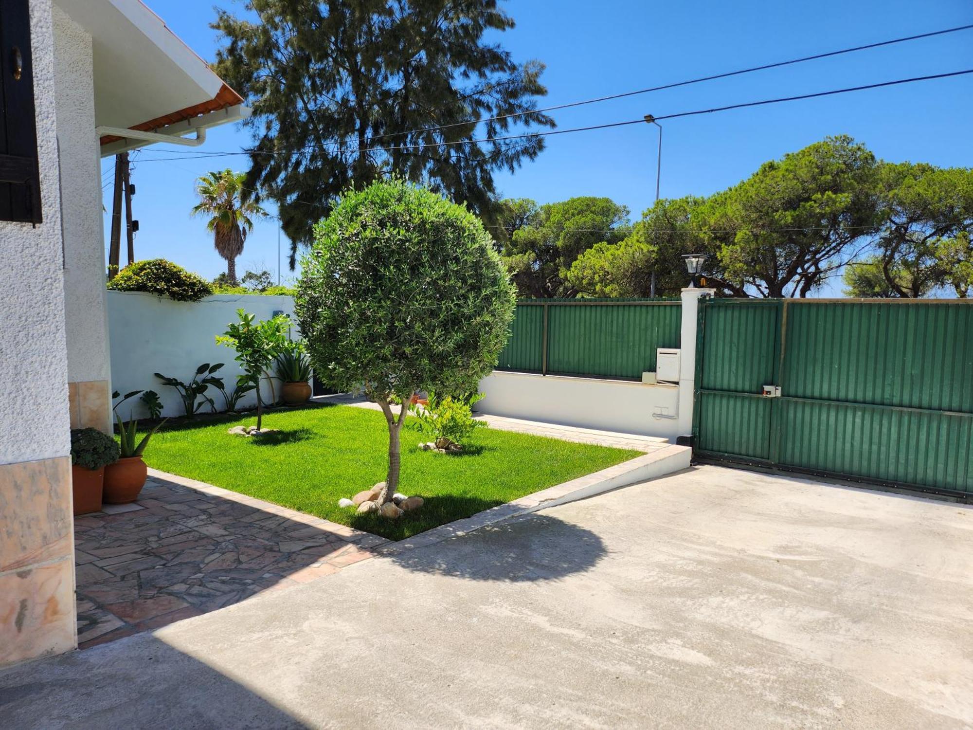 -guest House - Caparica - - Surf Sun And Lisbon Lovers