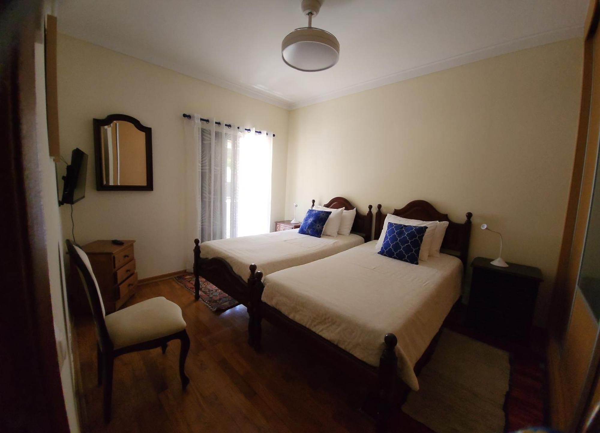 Chalet -guest House - Caparica - - Surf Sun And Lisbon Lovers