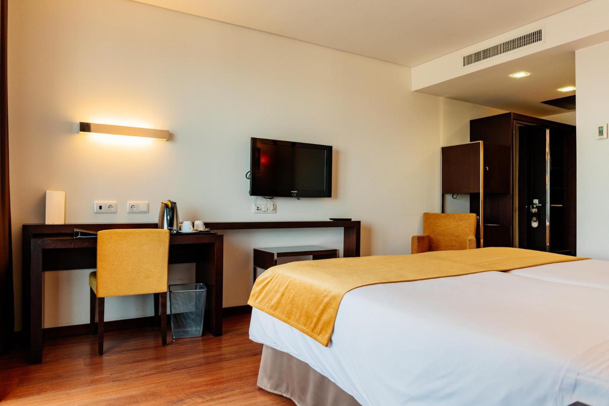 Axis Porto Business & Hotel Pedroucos (Porto)