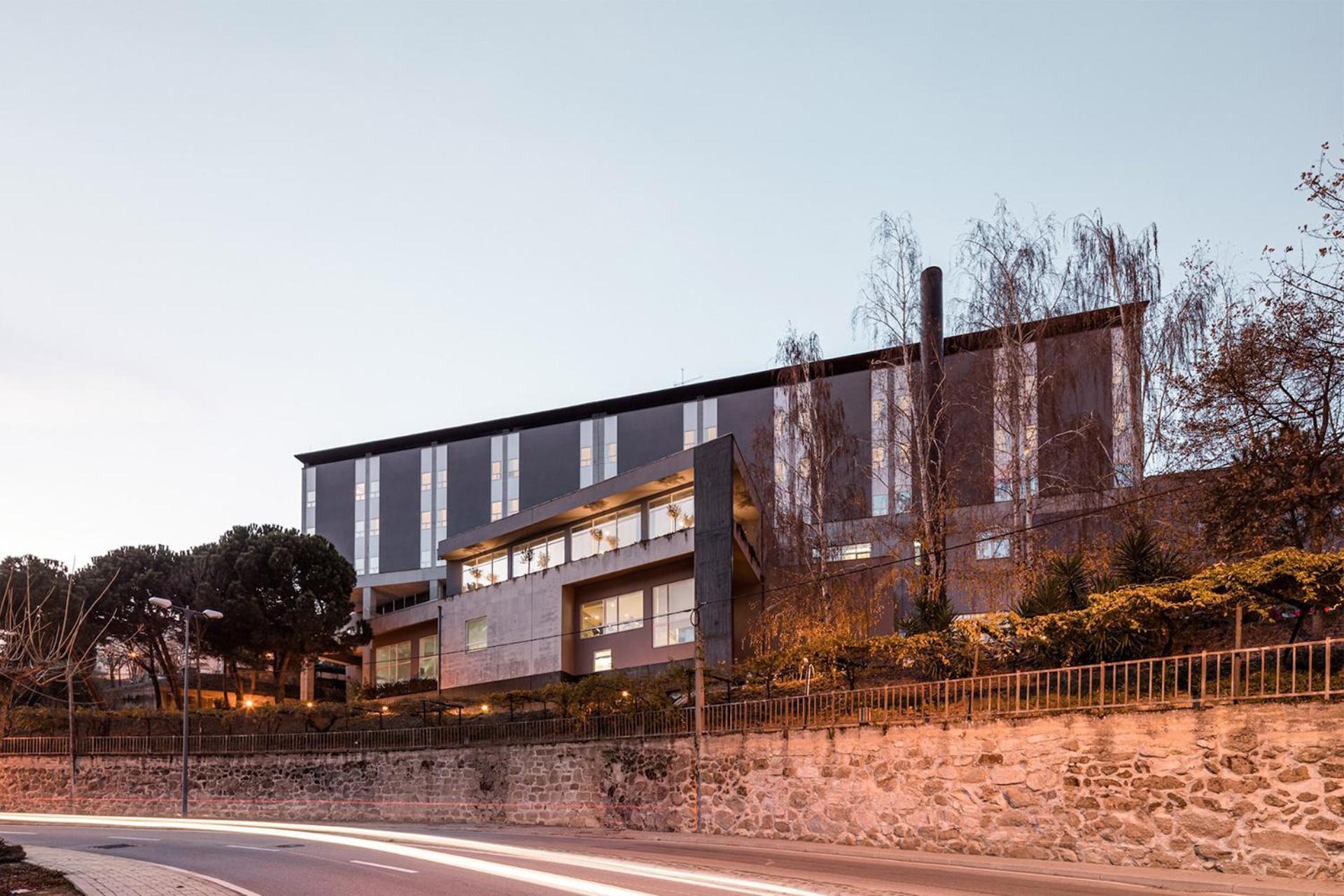 & Life 4* Lamego