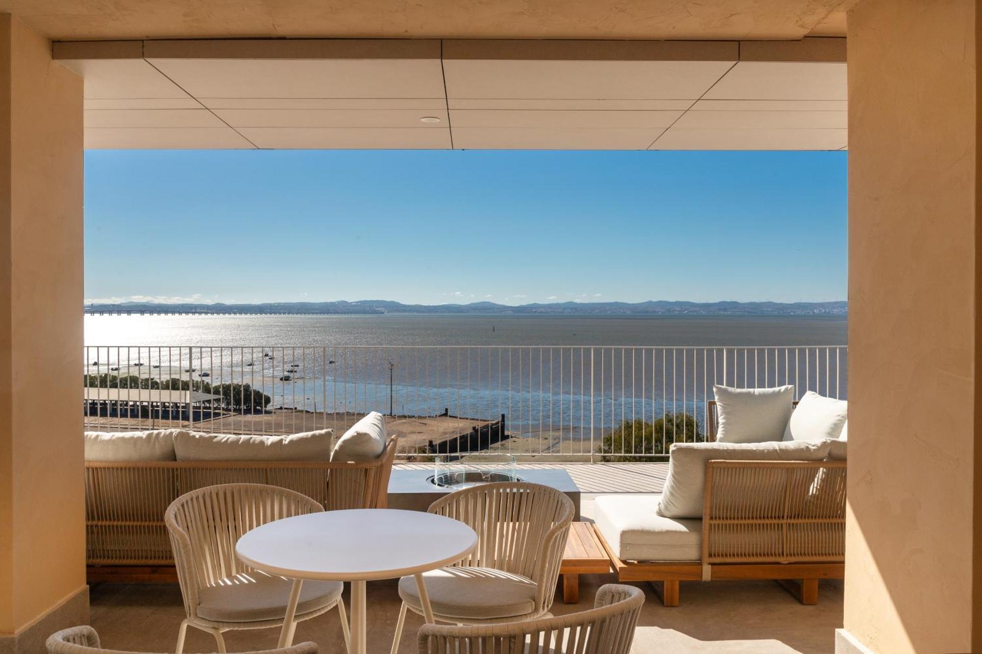 Hotel Upon -