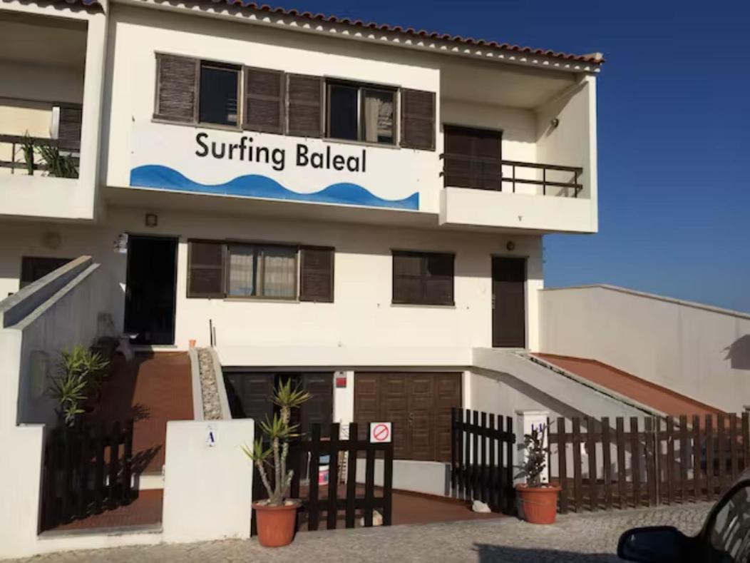 Beach House Surfing Peniche Holiday home *