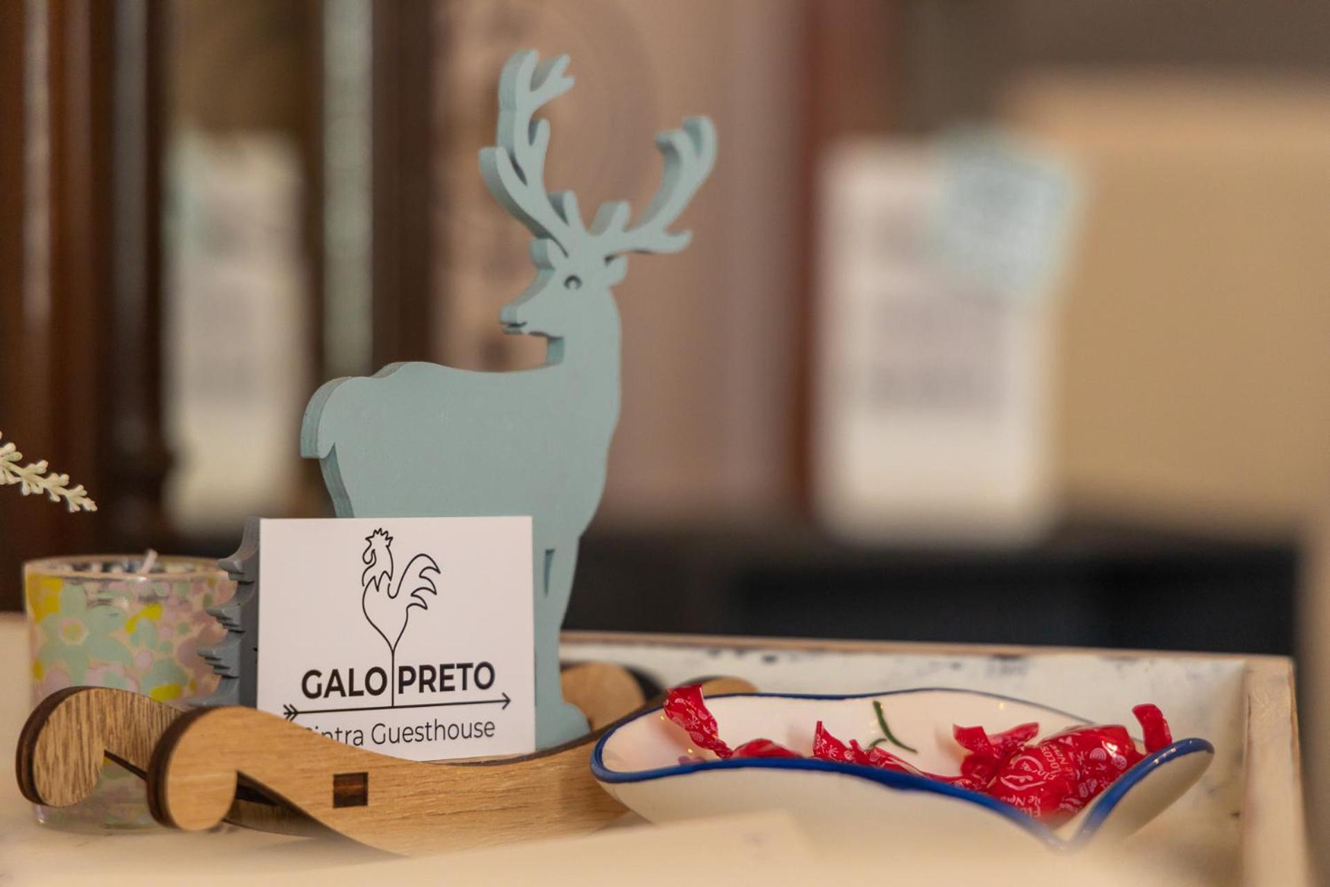 Acomodação com café da manhã  Galo Preto - *