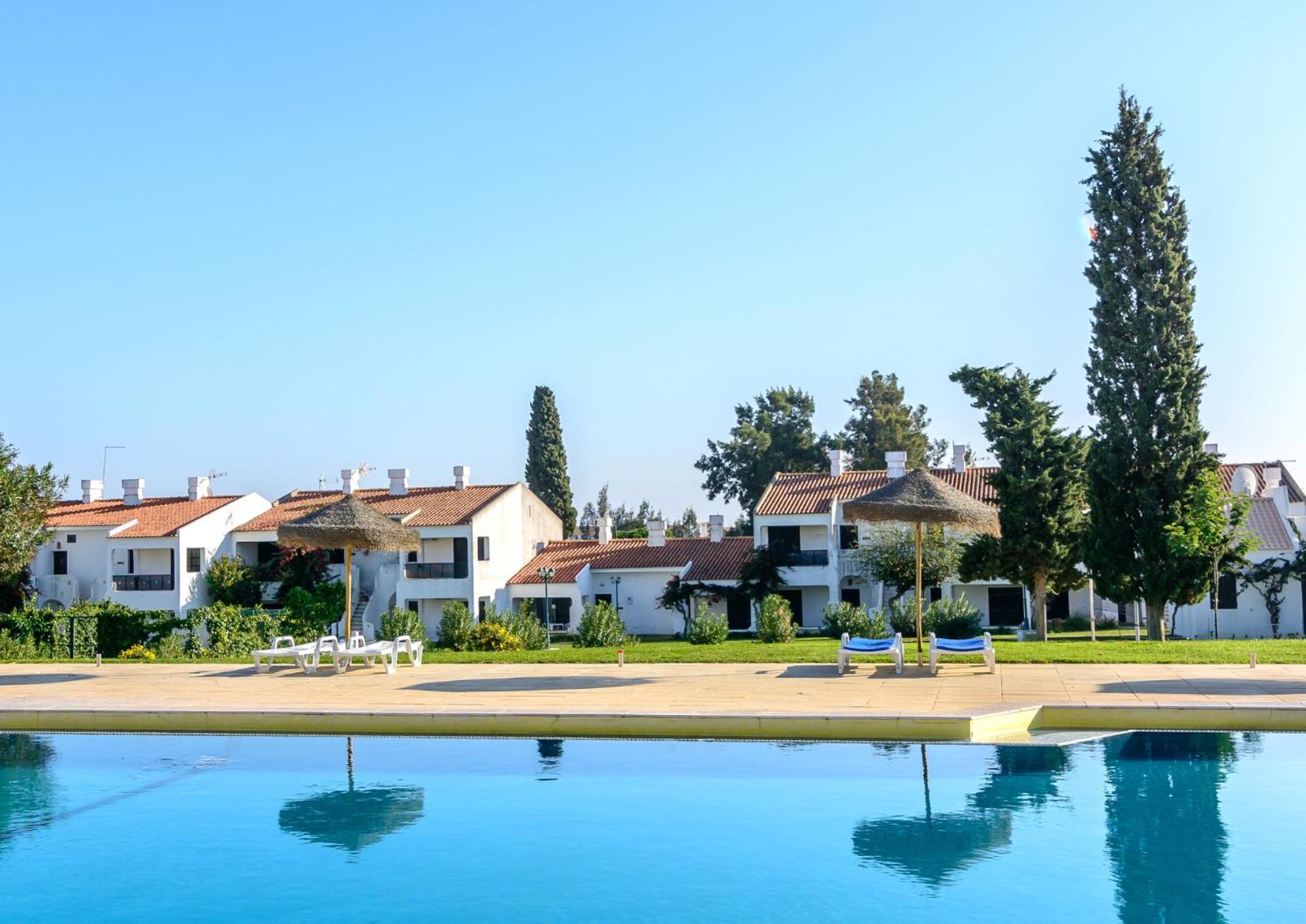 Pedras Da Rainha Resort
