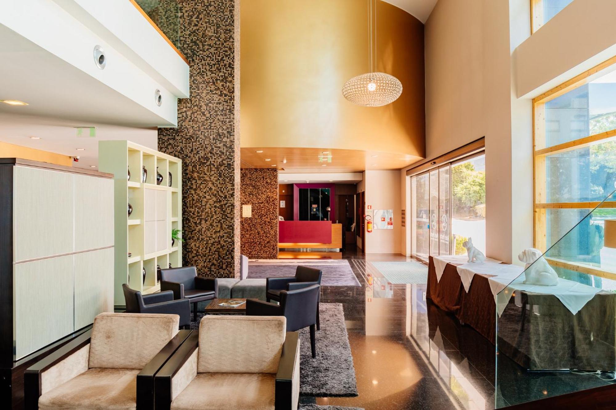 Axis Porto Business & Hotel