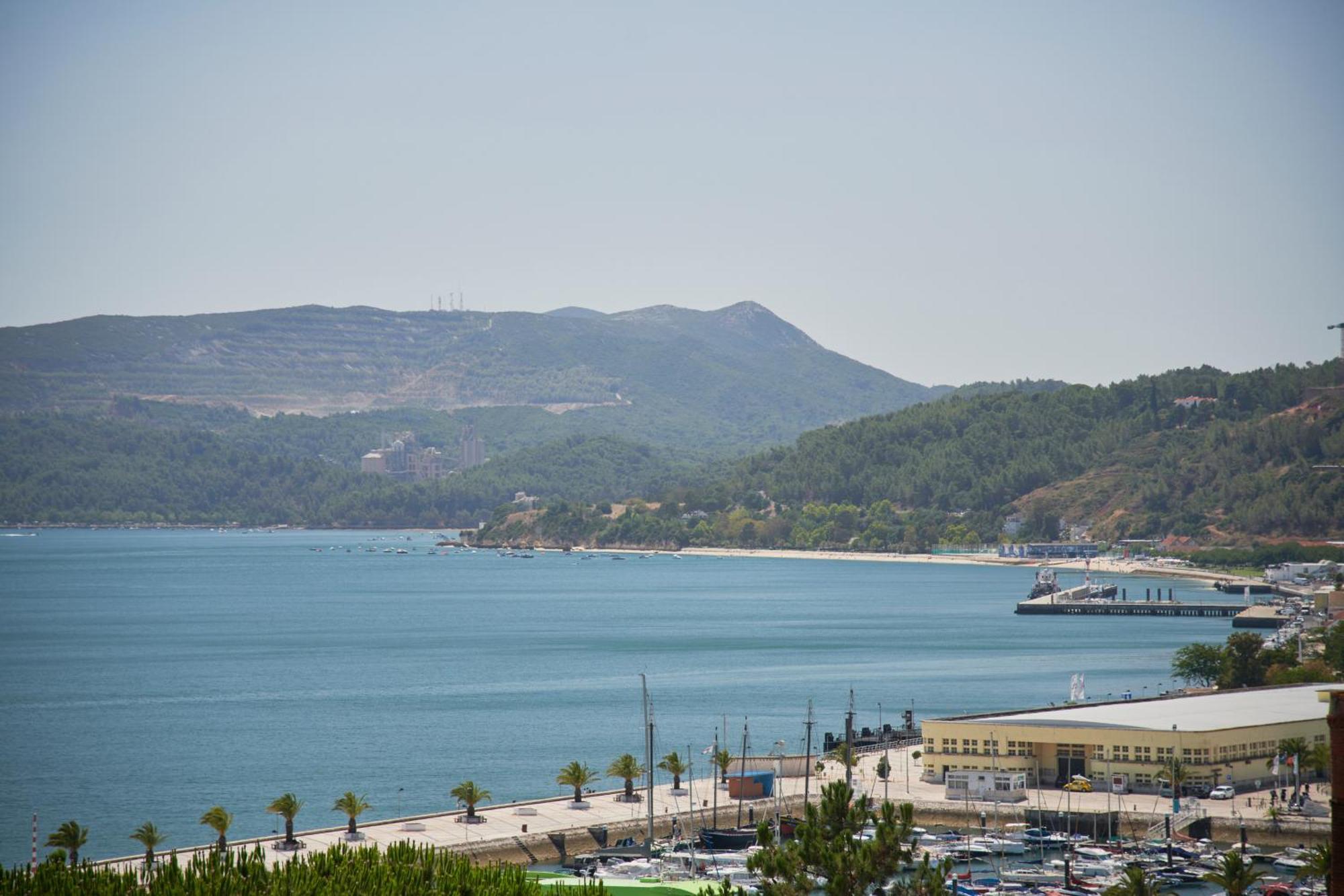 Sunset Bay View, Renovated Apt, By Timecooler Setúbal