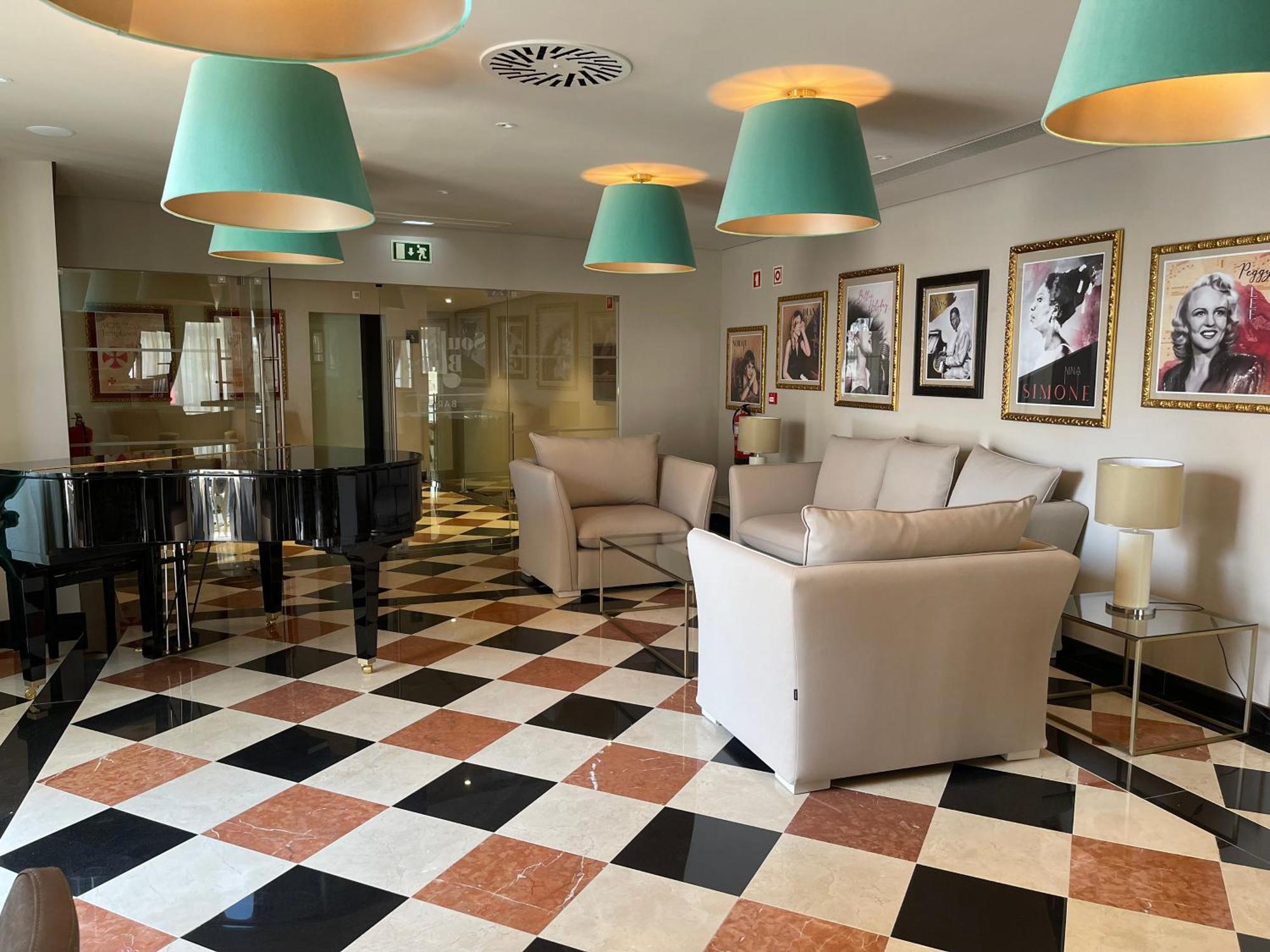 Hotel Gale Collection
