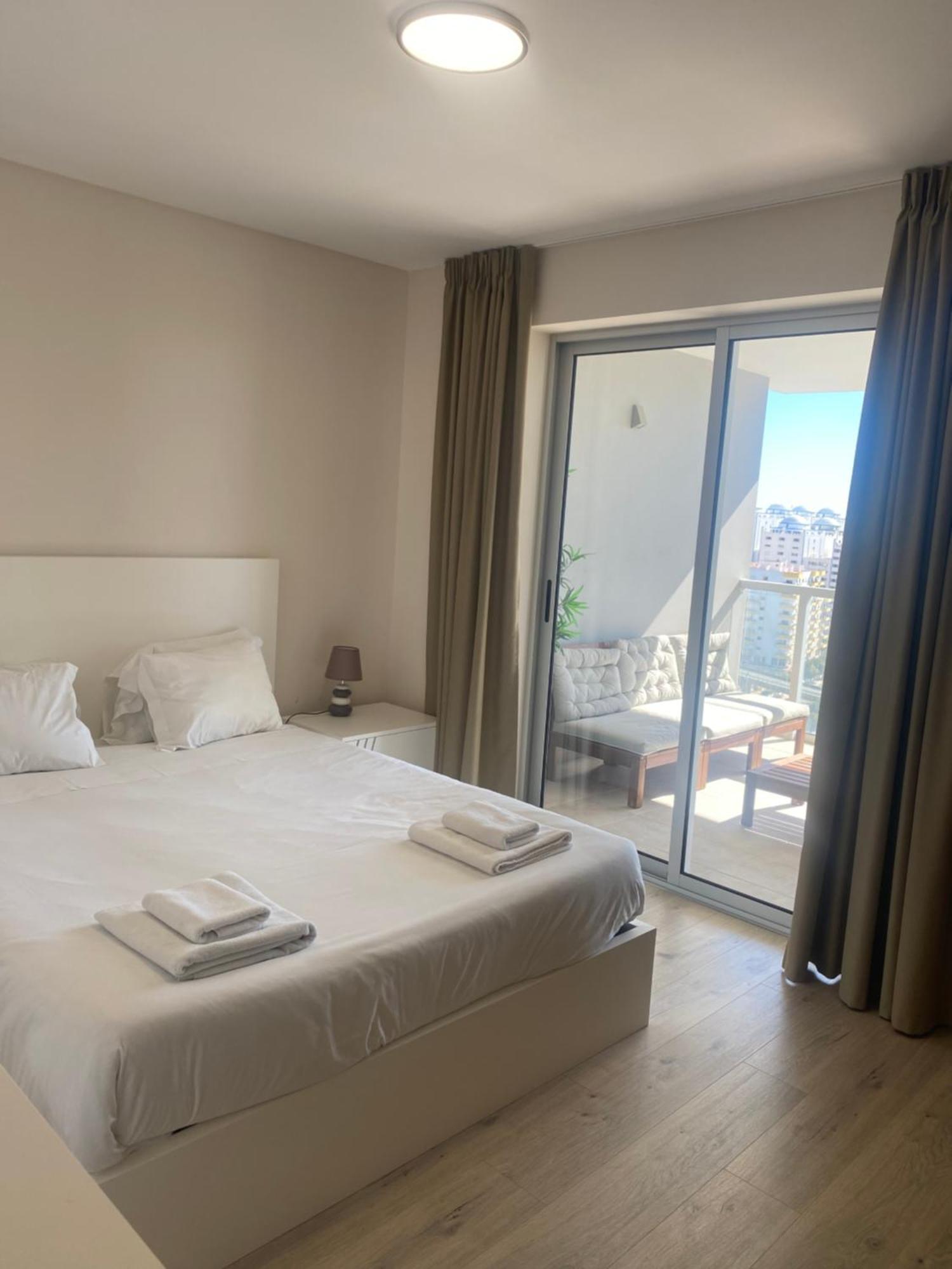 Elite Residense A 150 Mts Da Rocha Apartment Portimao